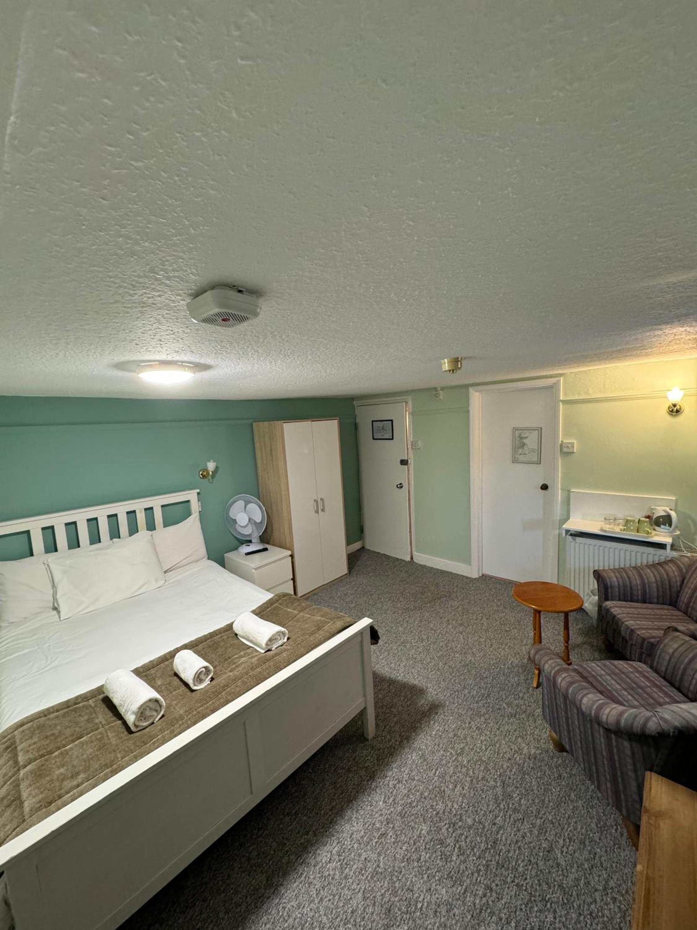 Standard Double Room photo 3