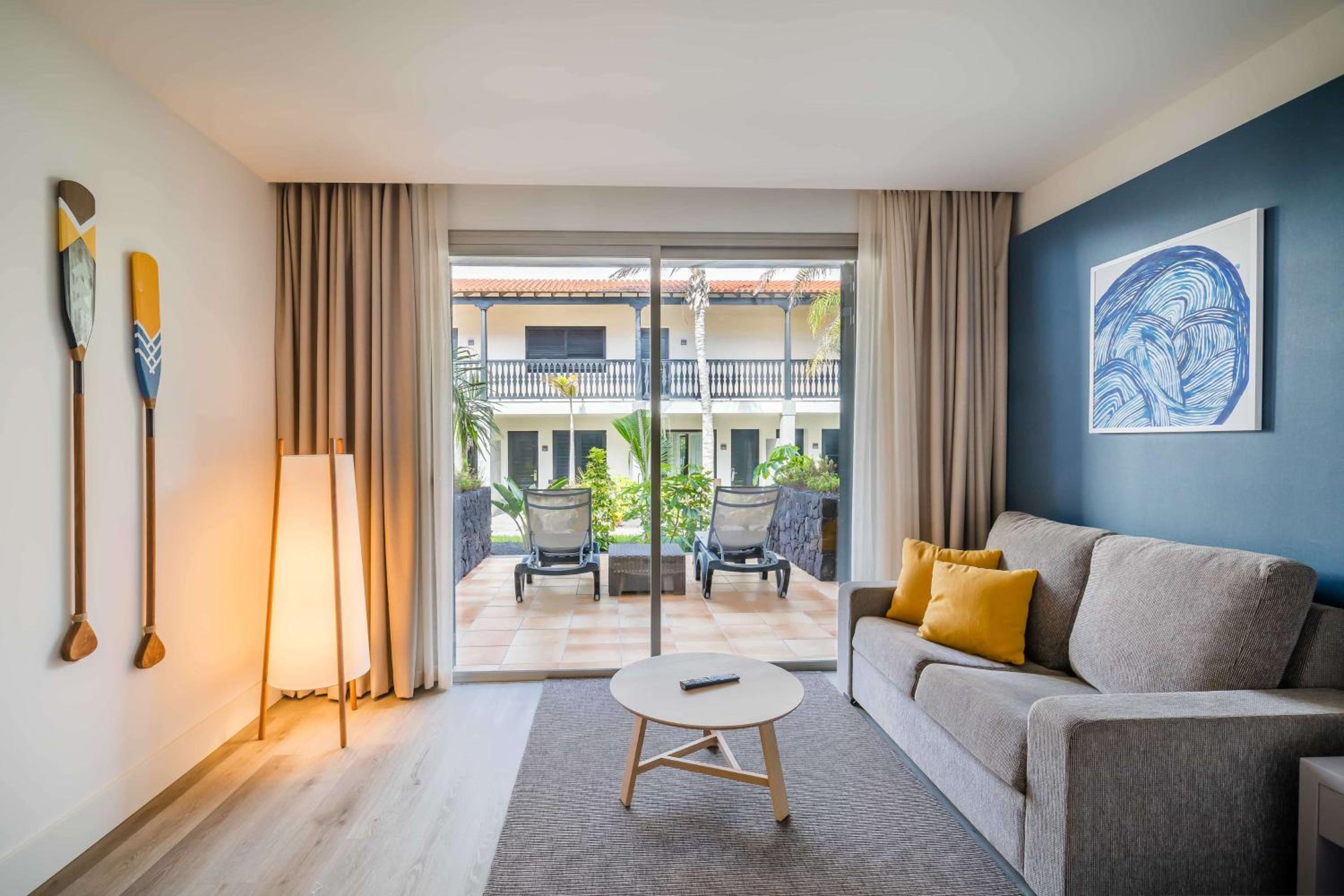 Deluxe Suite - Photo 2