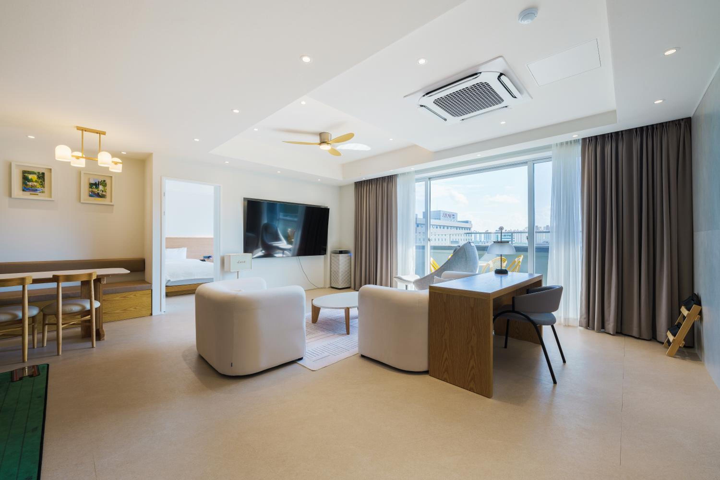 Signature Room