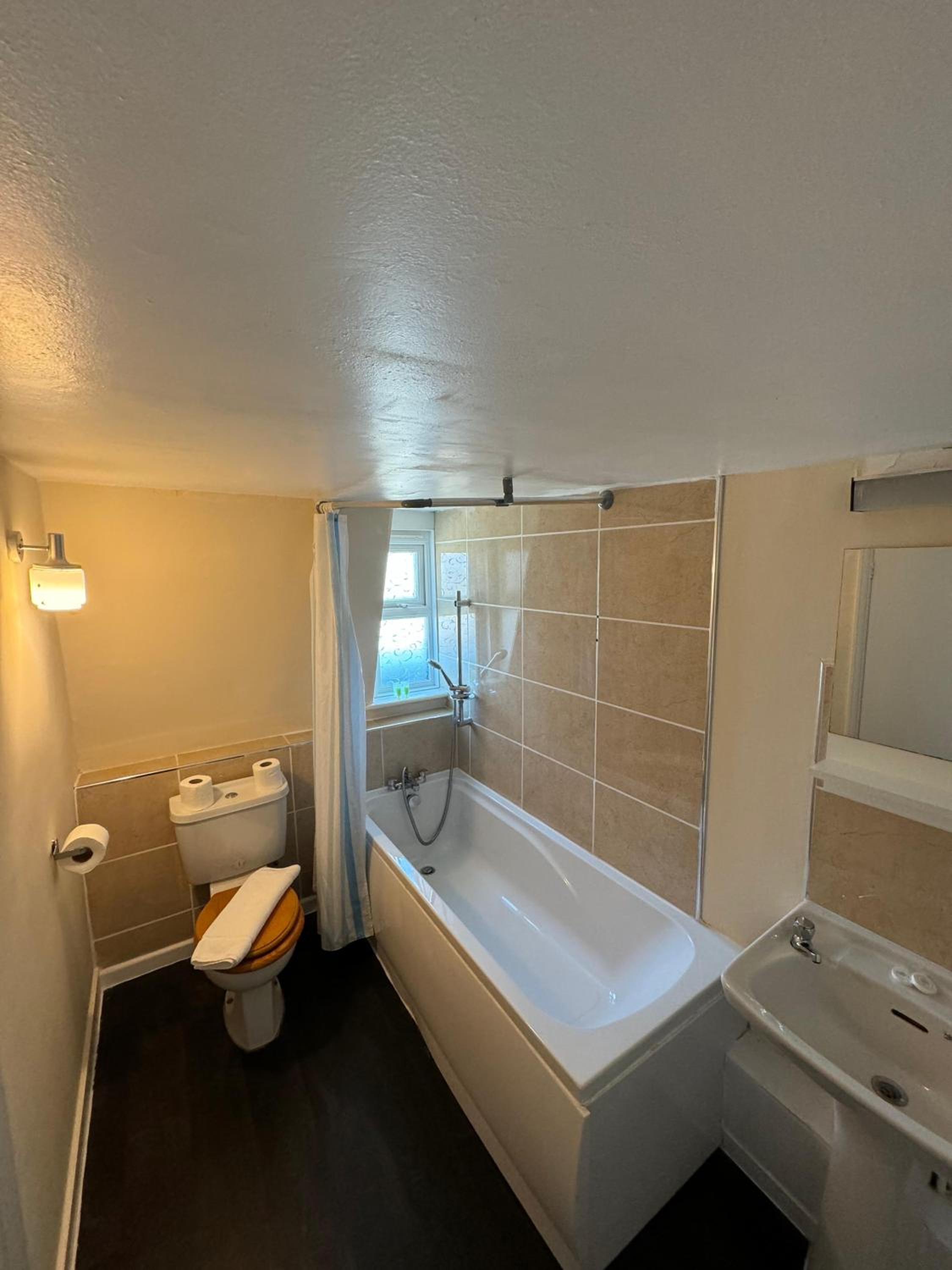 Budget Double Room photo 2
