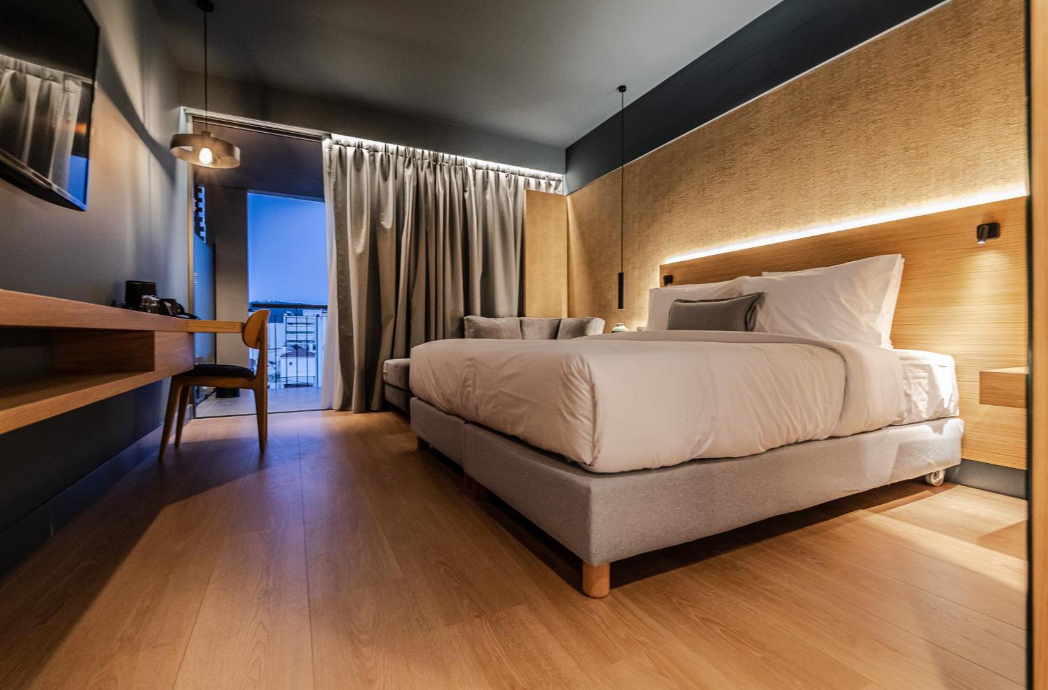Superior Double or Twin Room with Mountain View - Photo 16