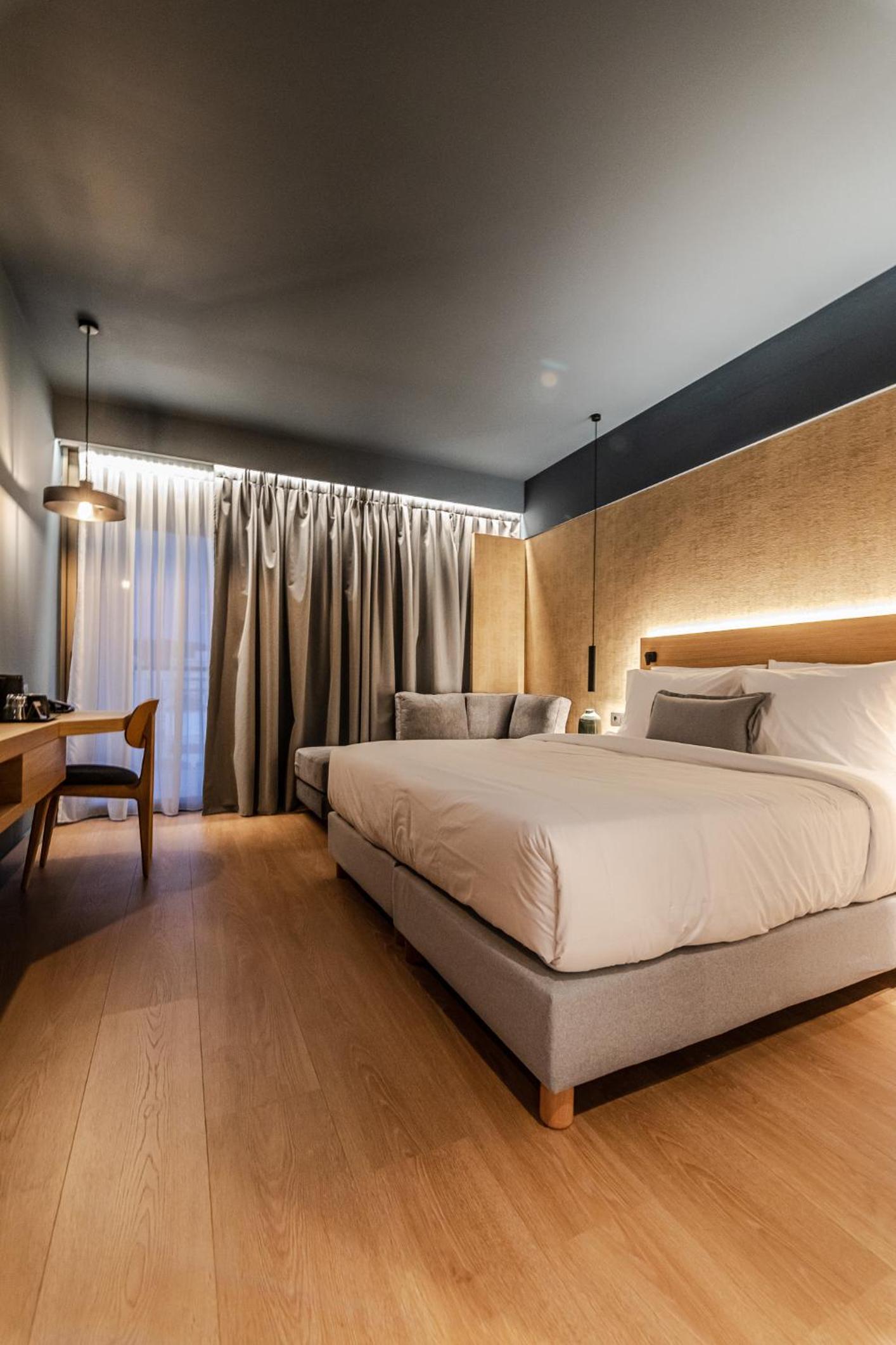 Superior Double or Twin Room with Mountain View - Photo 34