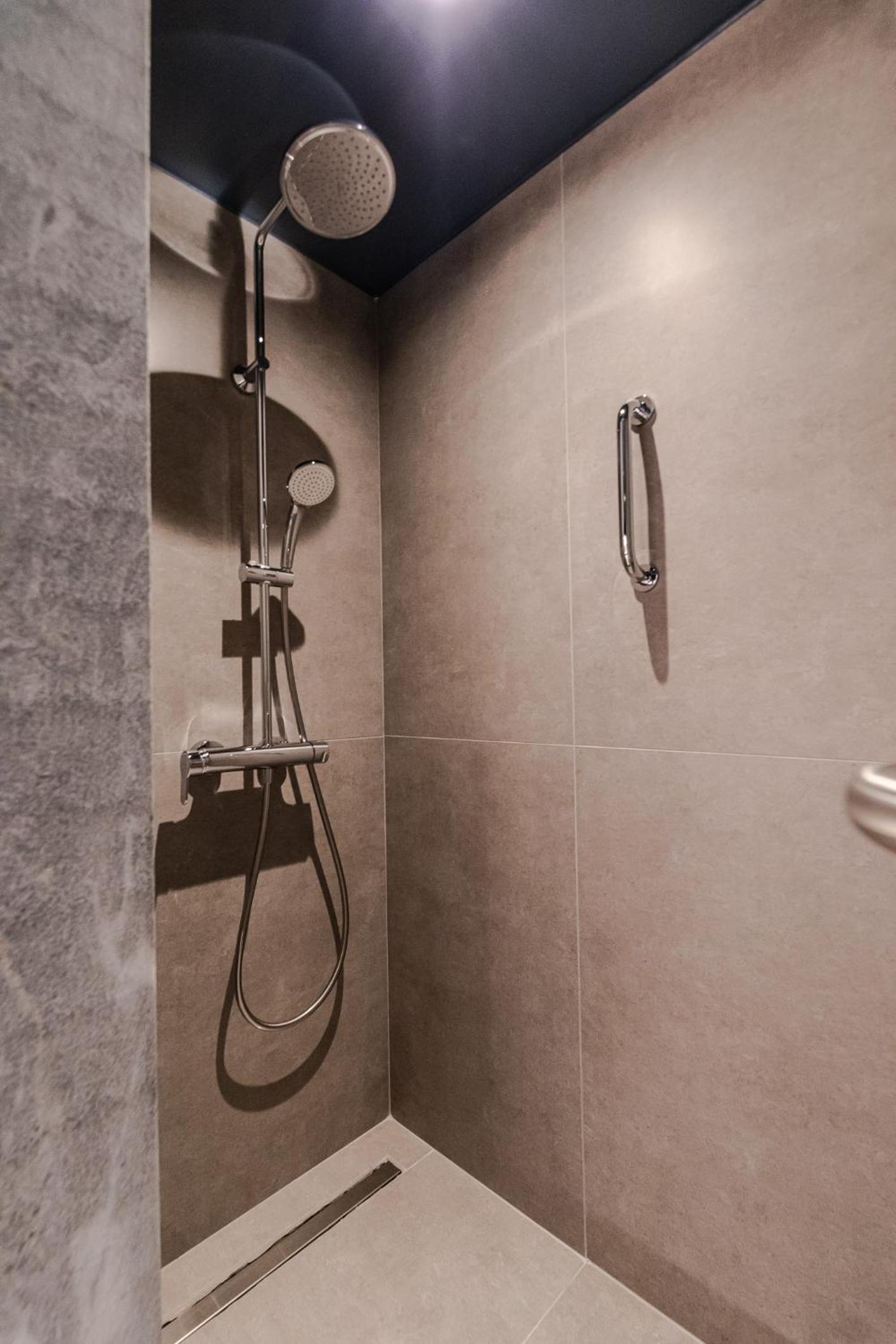Superior Double or Twin Room with Mountain View - Photo 18