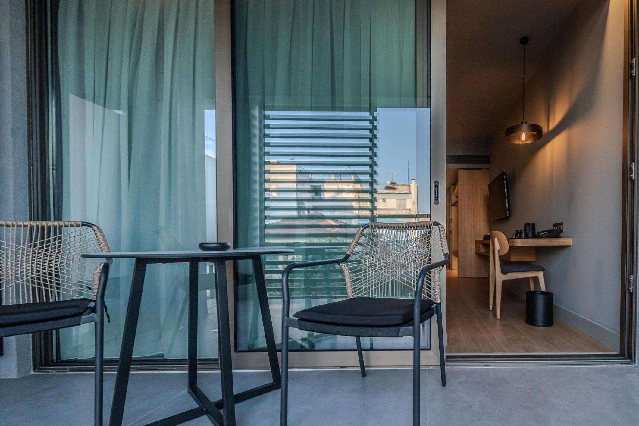 Superior Double or Twin Room with Mountain View - Photo 30