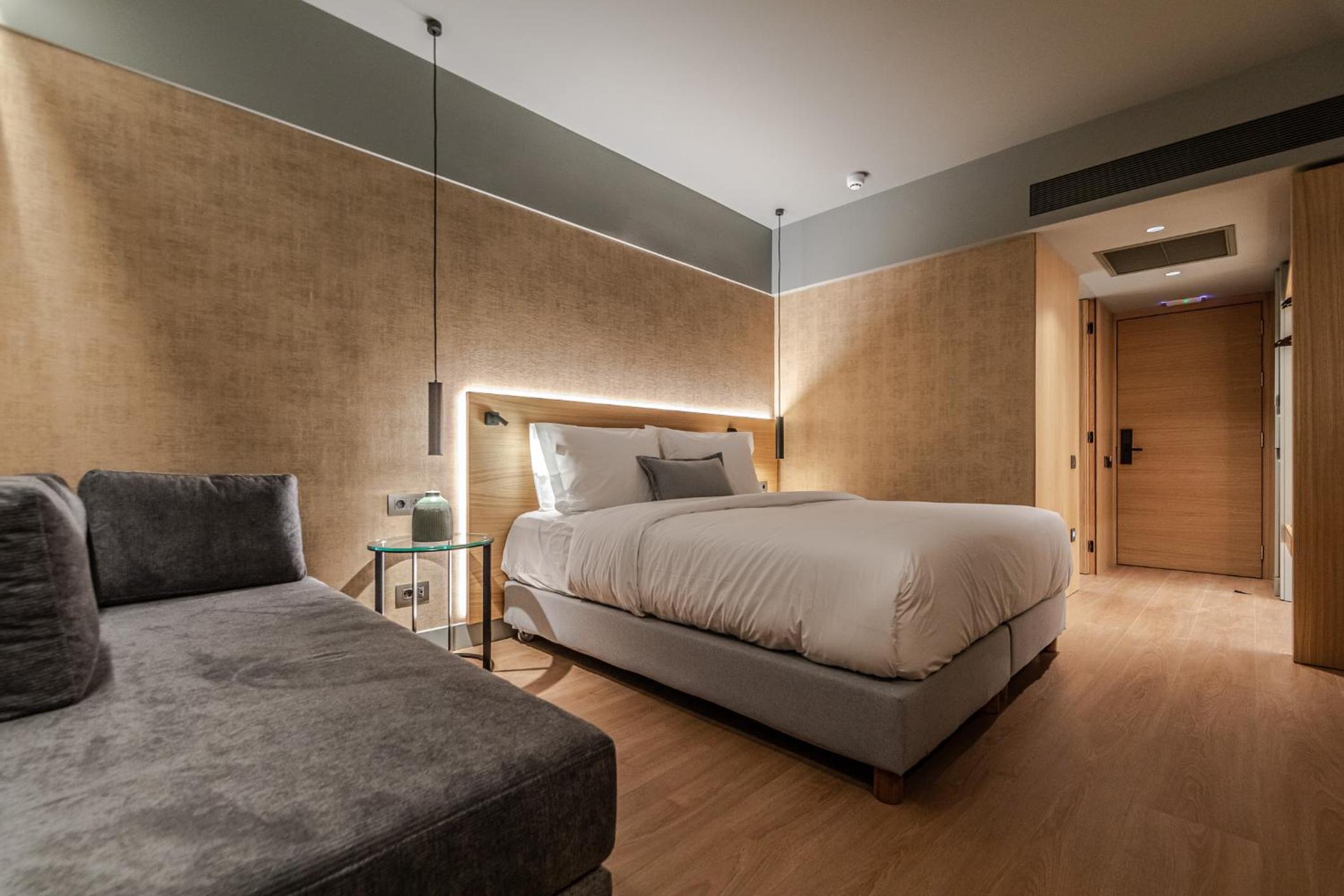 Superior Double or Twin Room with Mountain View - Photo 32