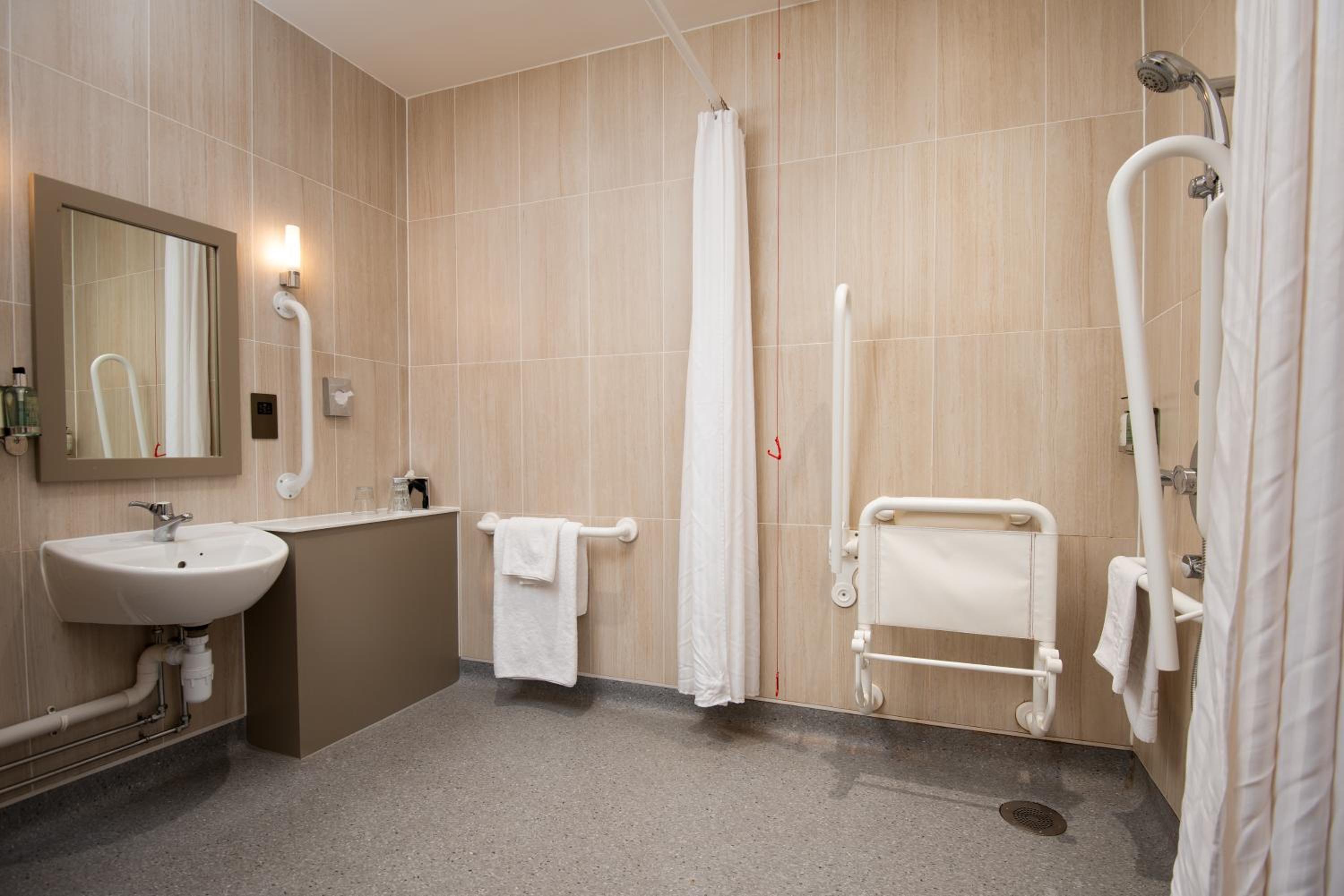 Double or Twin Room - Disability Access photo 2