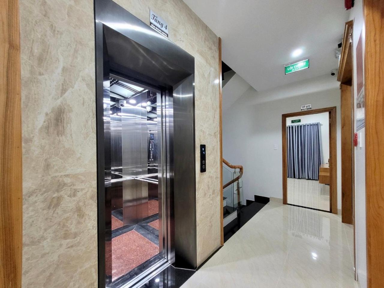 Suite with City View photo 2