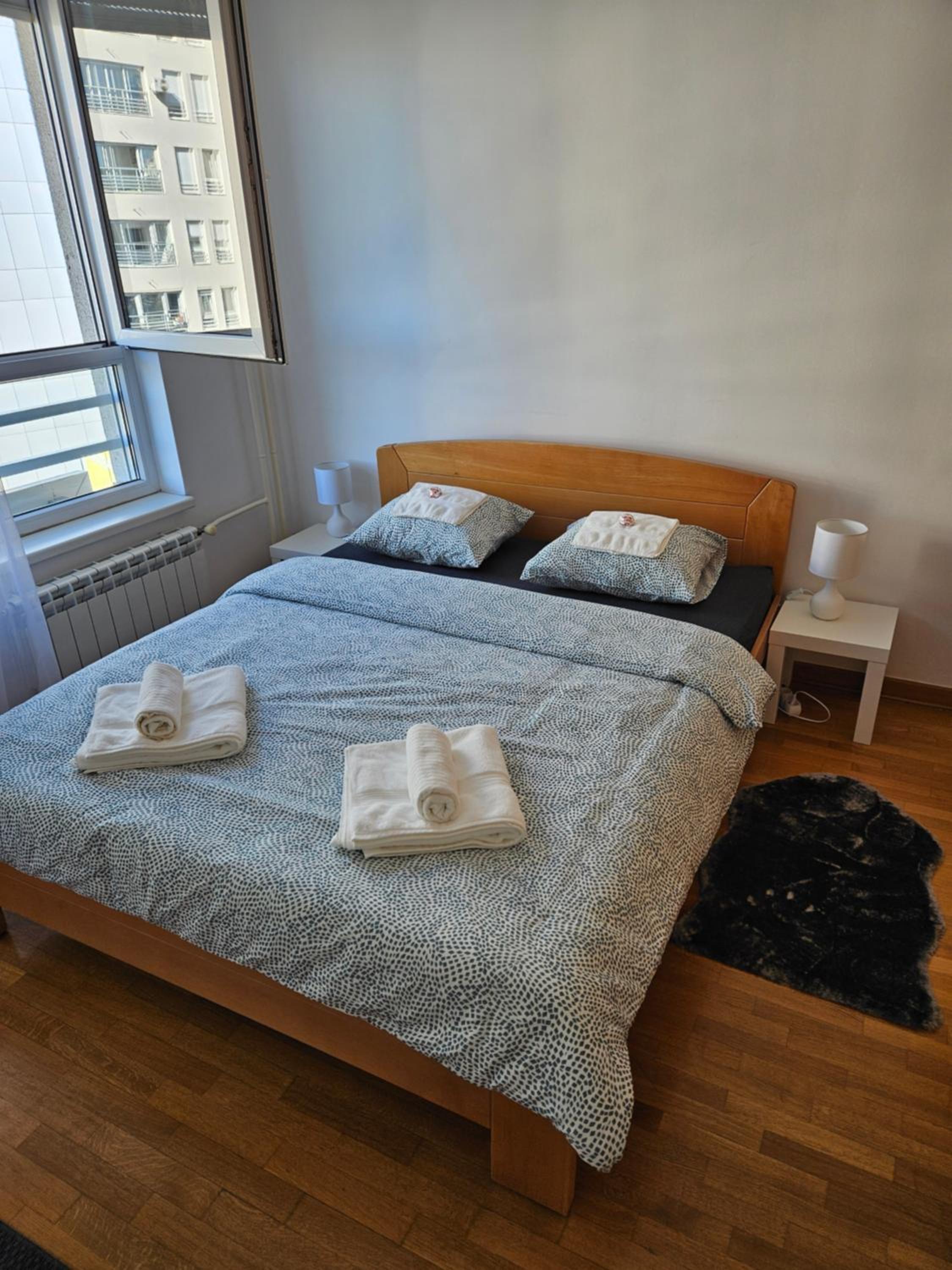 One-Bedroom Apartment photo 1