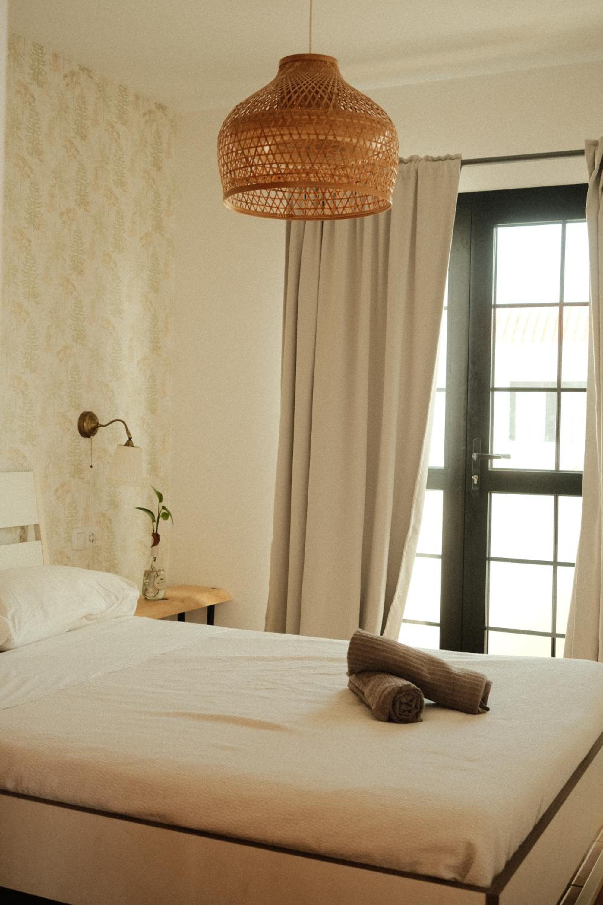 Standard Double Room - Photo 2