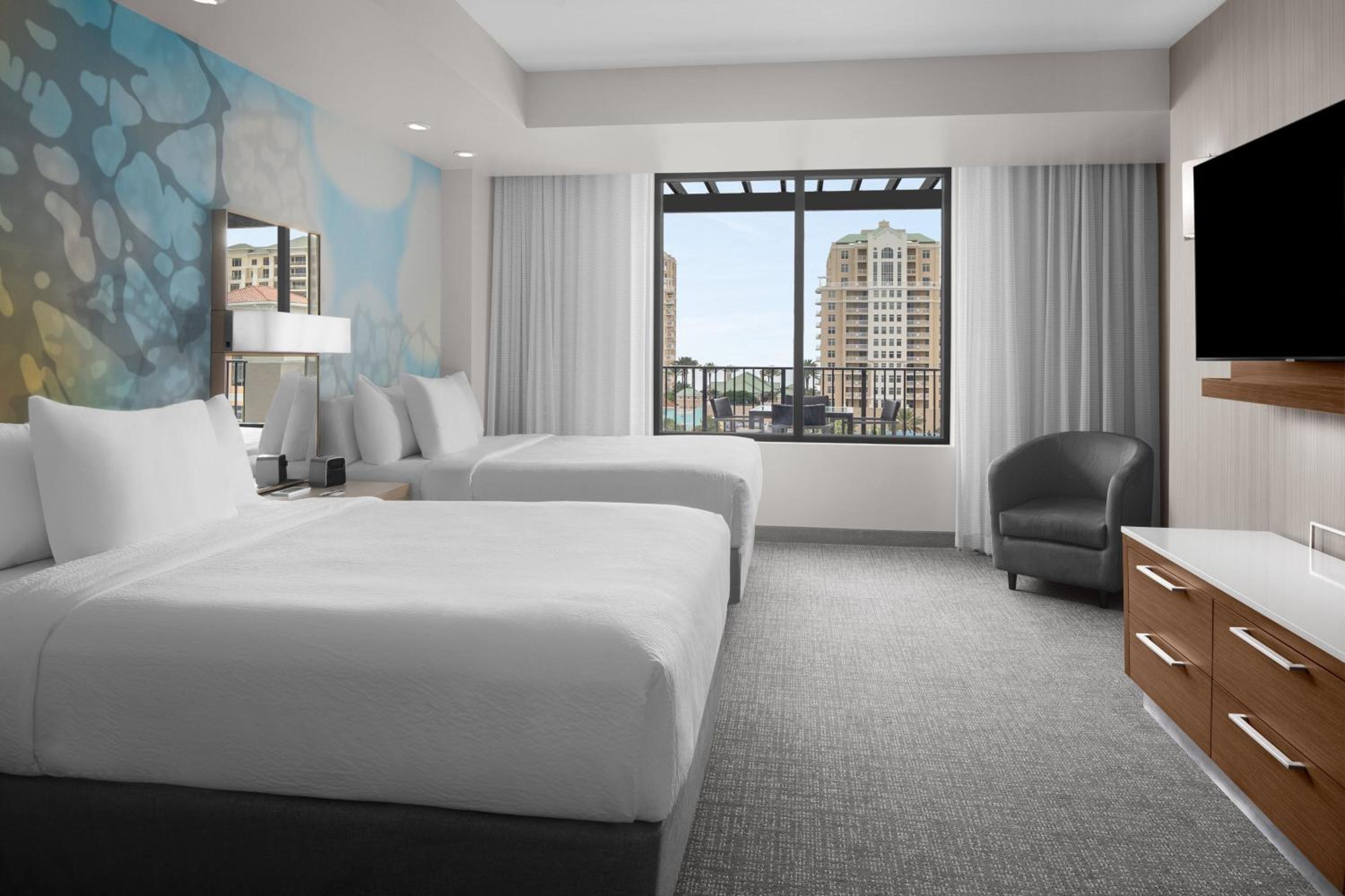 1 Bedroom Suite with 2 Queen Bed, Sofa bed, Balcony - Photo 6