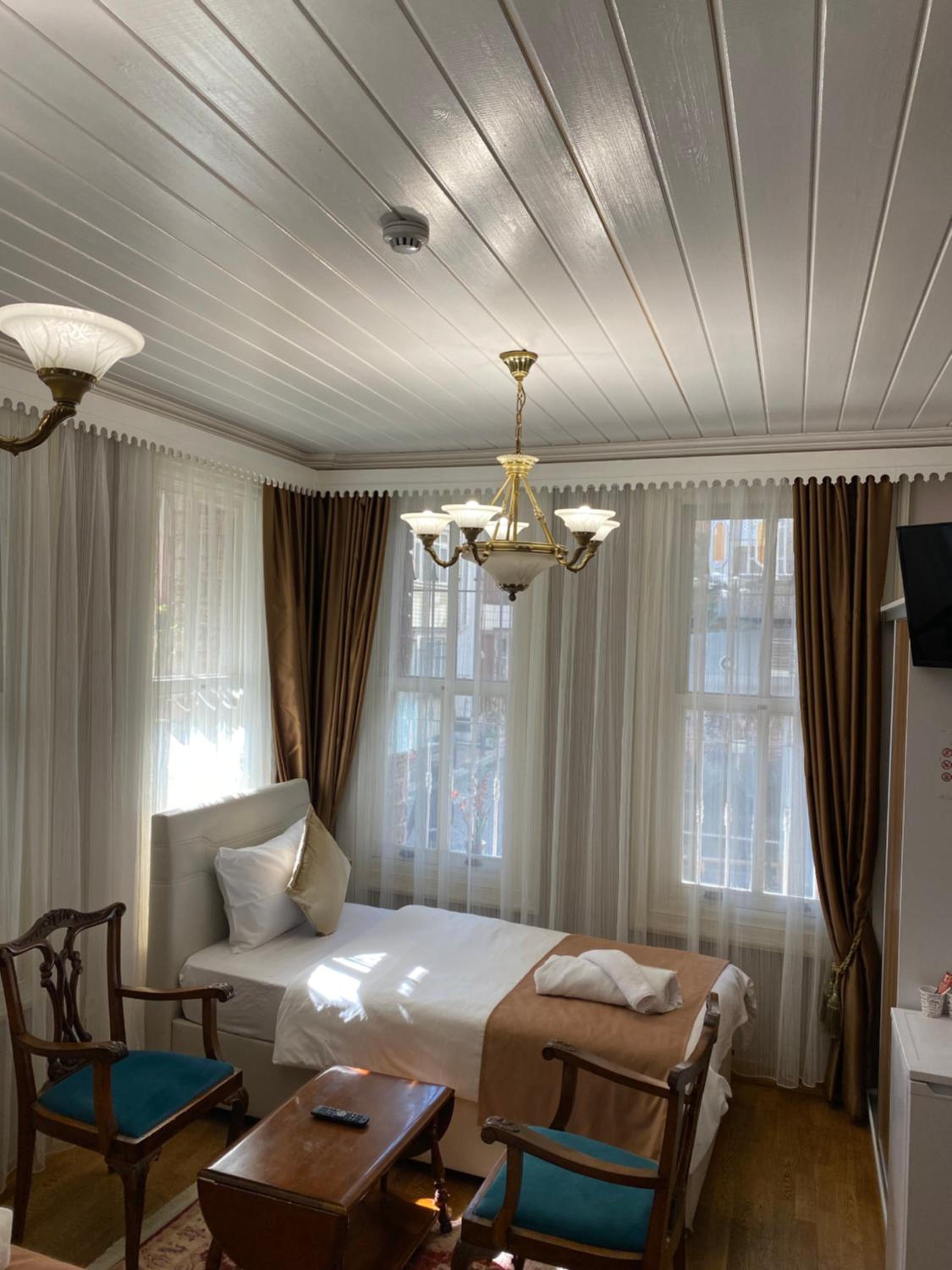 Deluxe Triple Room photo 3