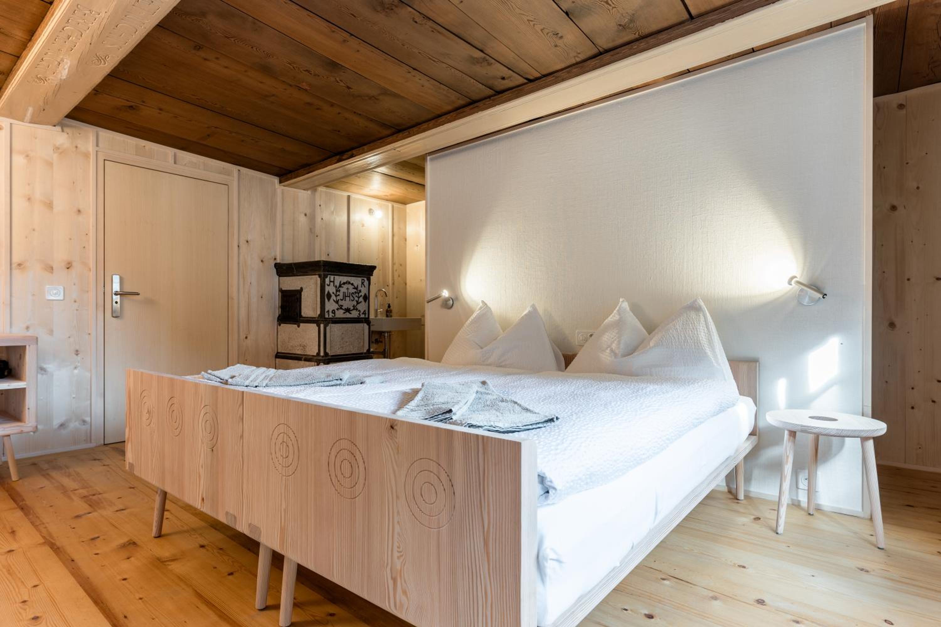 Large Double Room photo 1