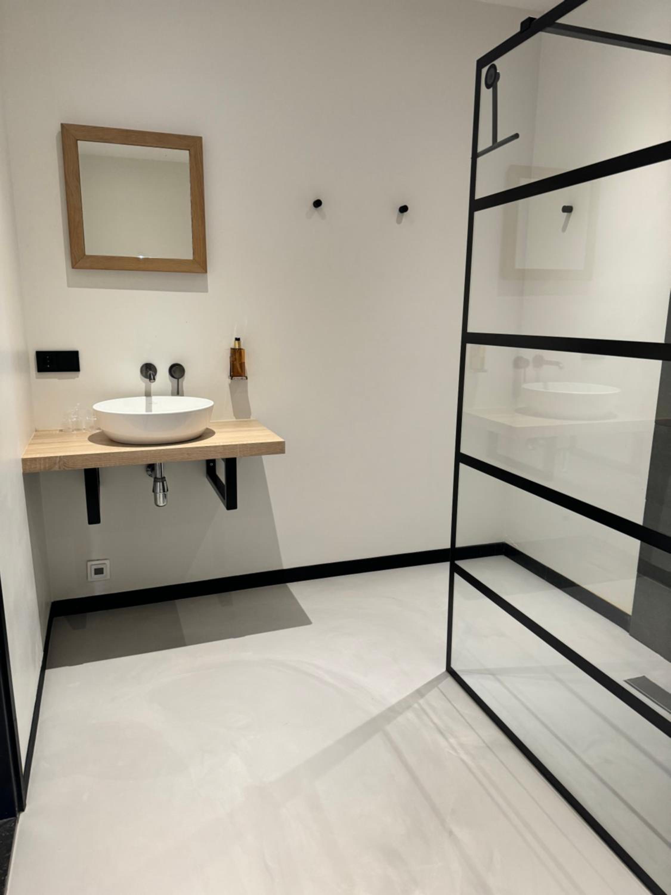 One-Bedroom Apartment - Photo 4