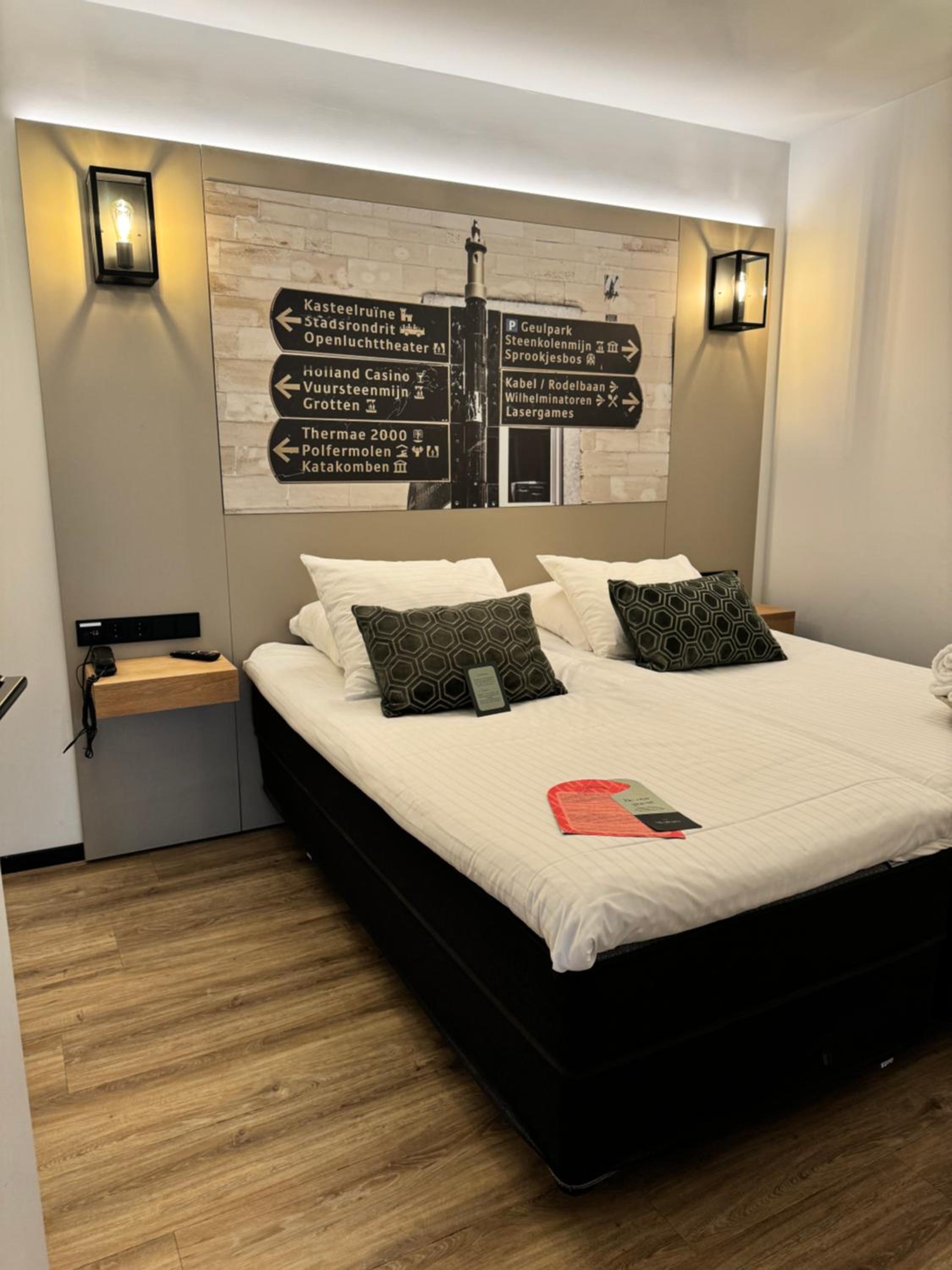 One-Bedroom Apartment - Photo 2
