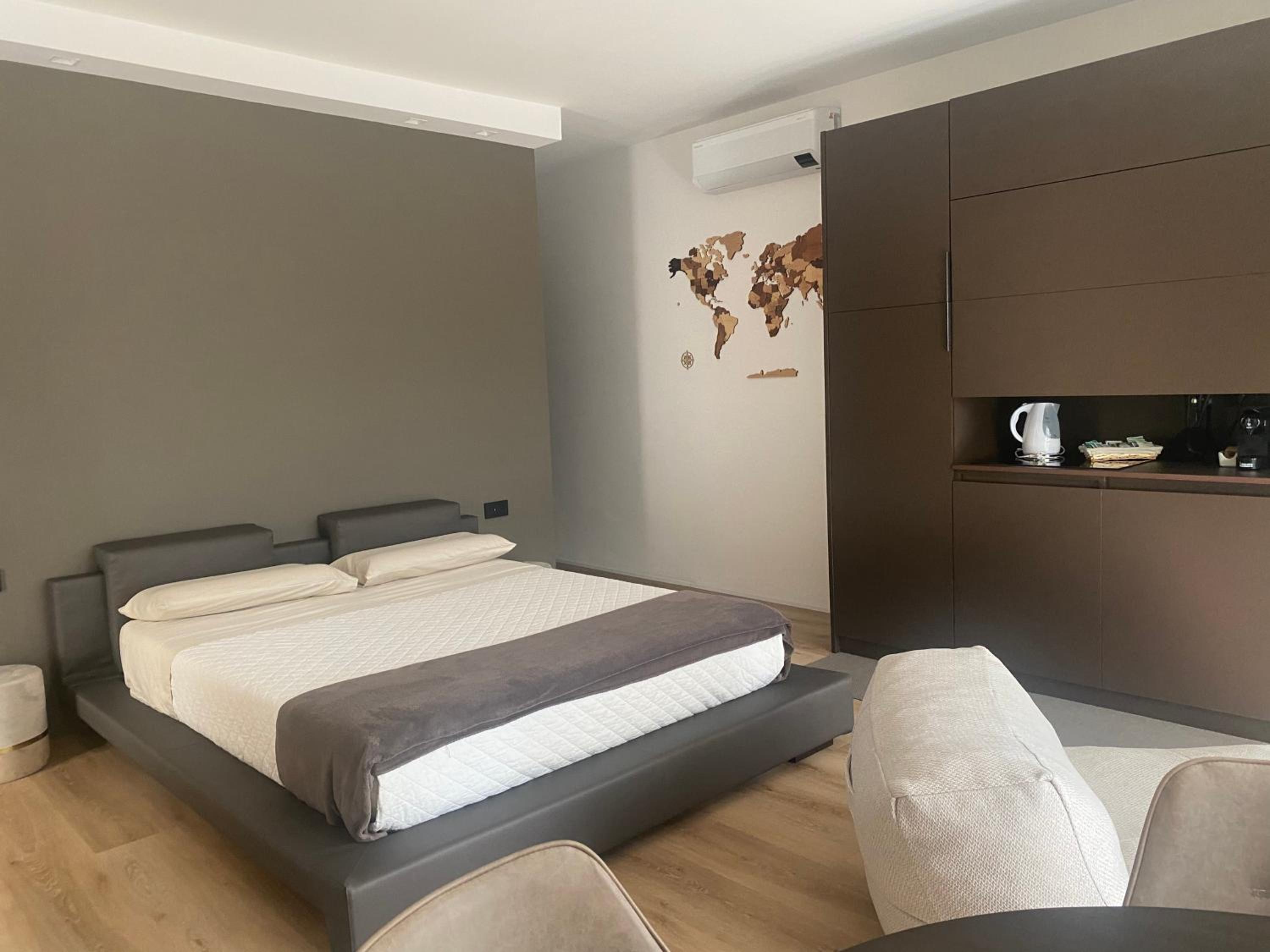 Studio Apartment photo 3