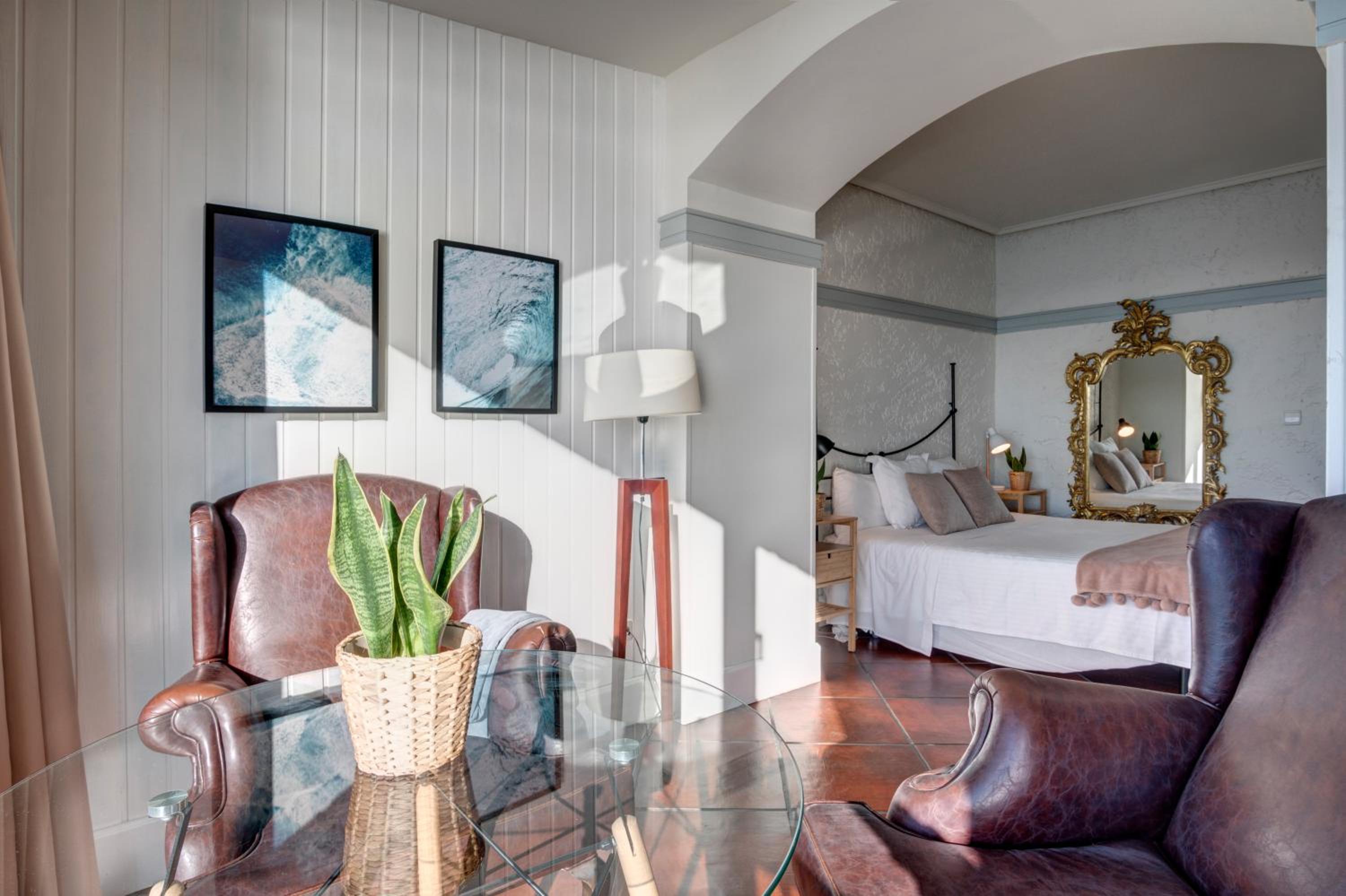 Double or Twin Room with Sea View - Photo 1