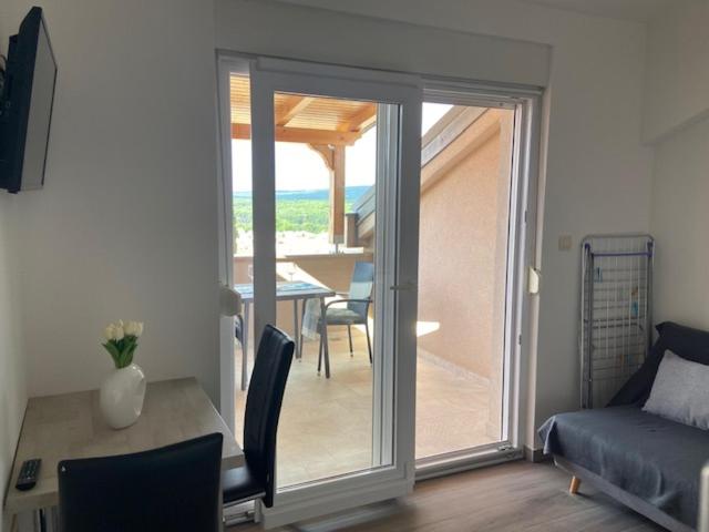 Apartment with Sea View photo 3