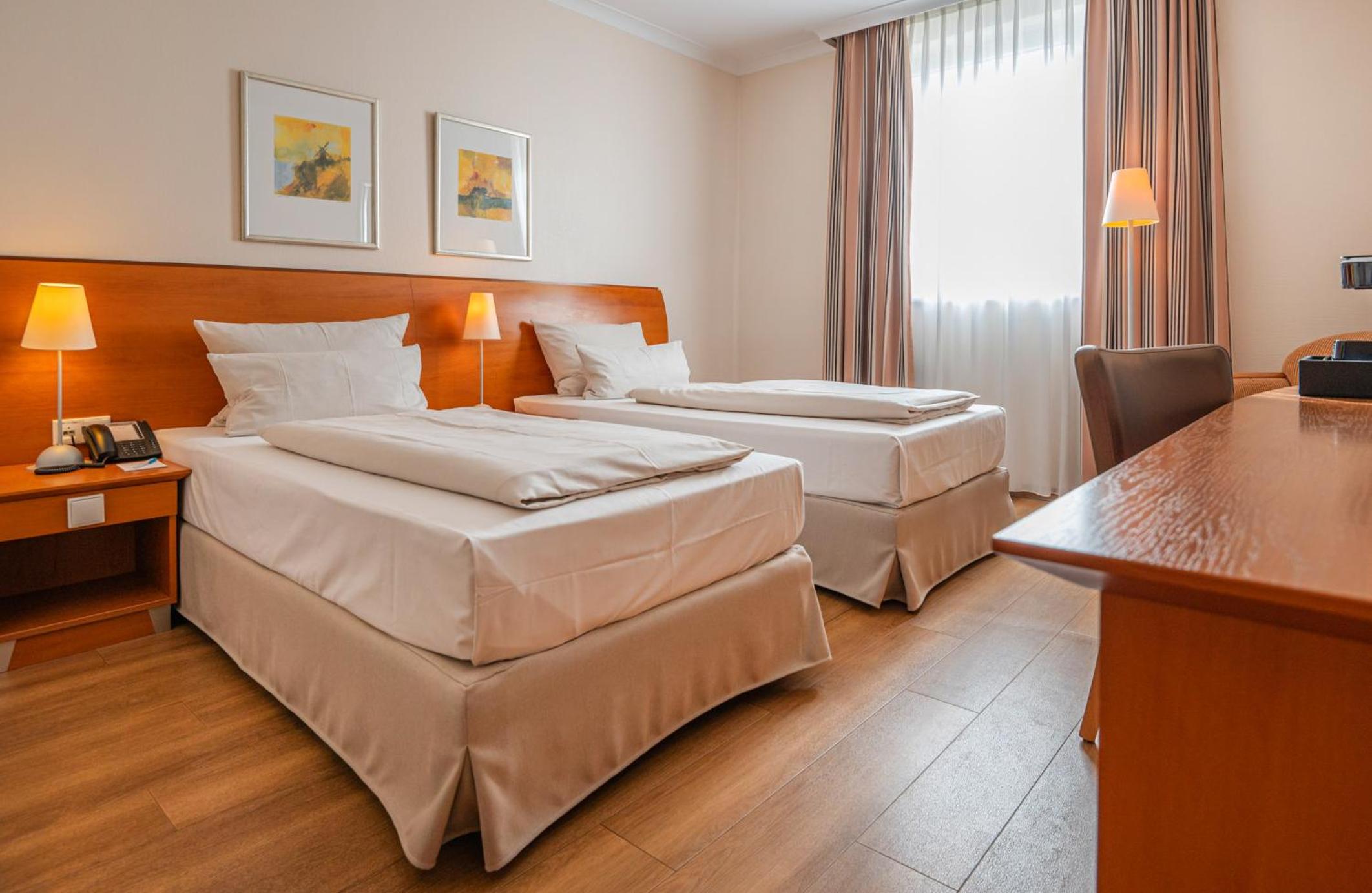 Business Twin Room with Garden View incl. Parking