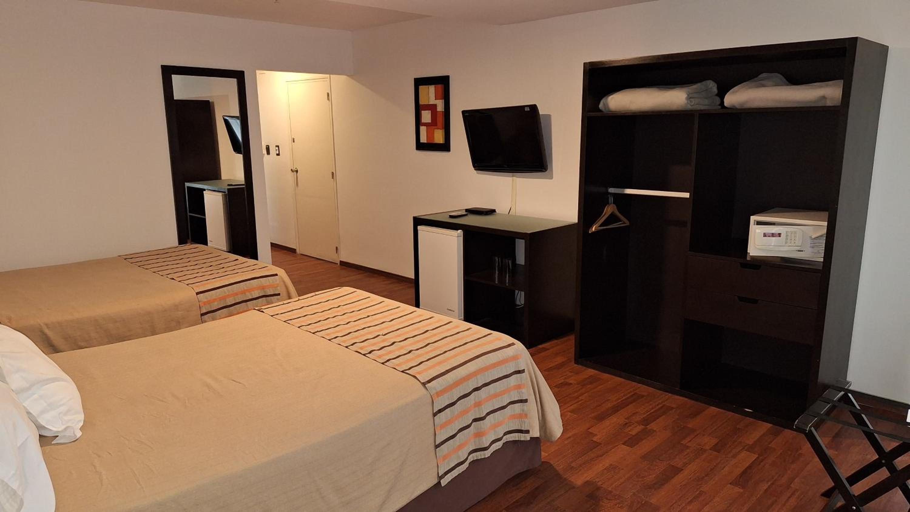 Double Room - Disability Access photo 3