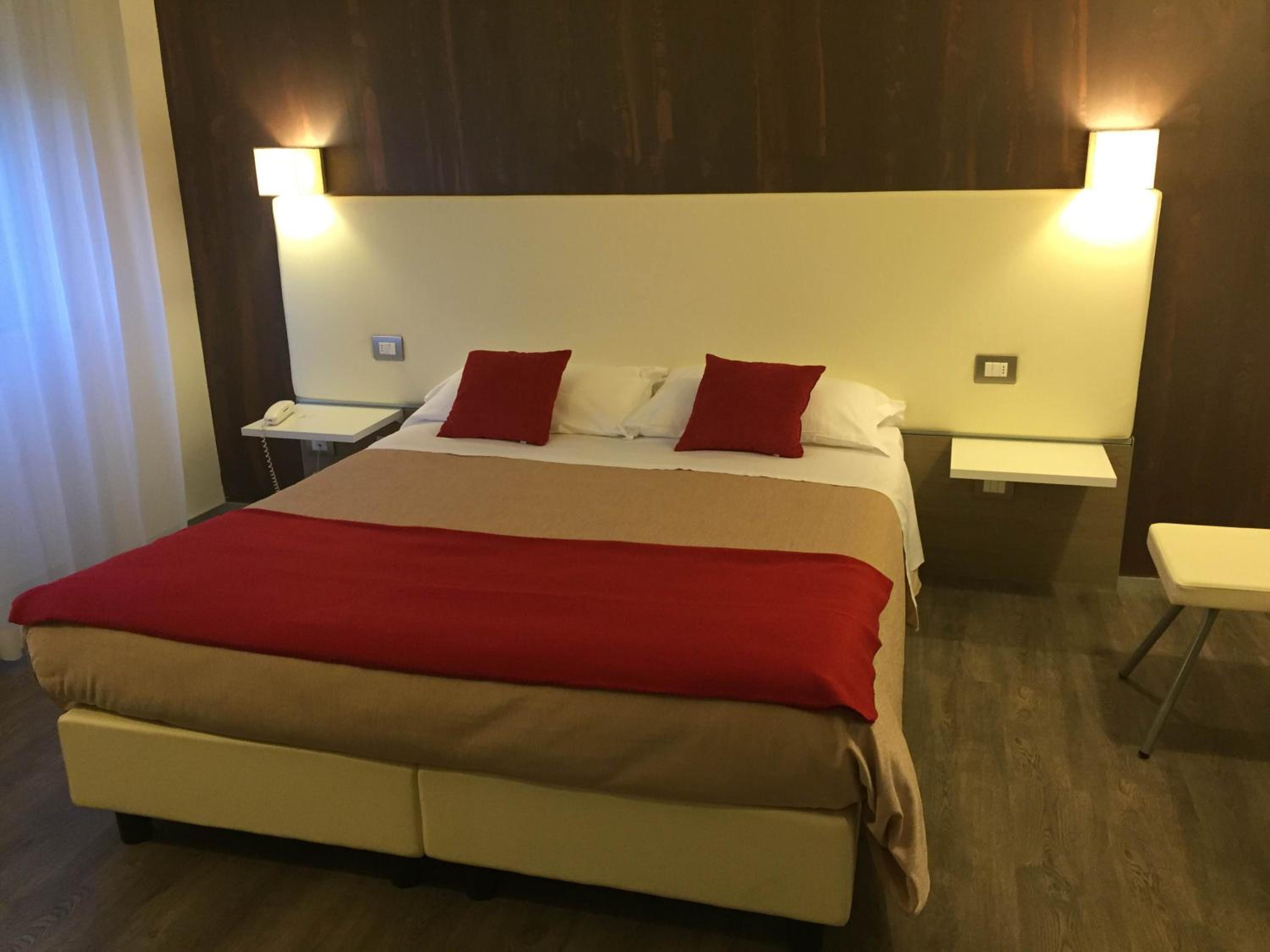 Comfort Suite photo 1