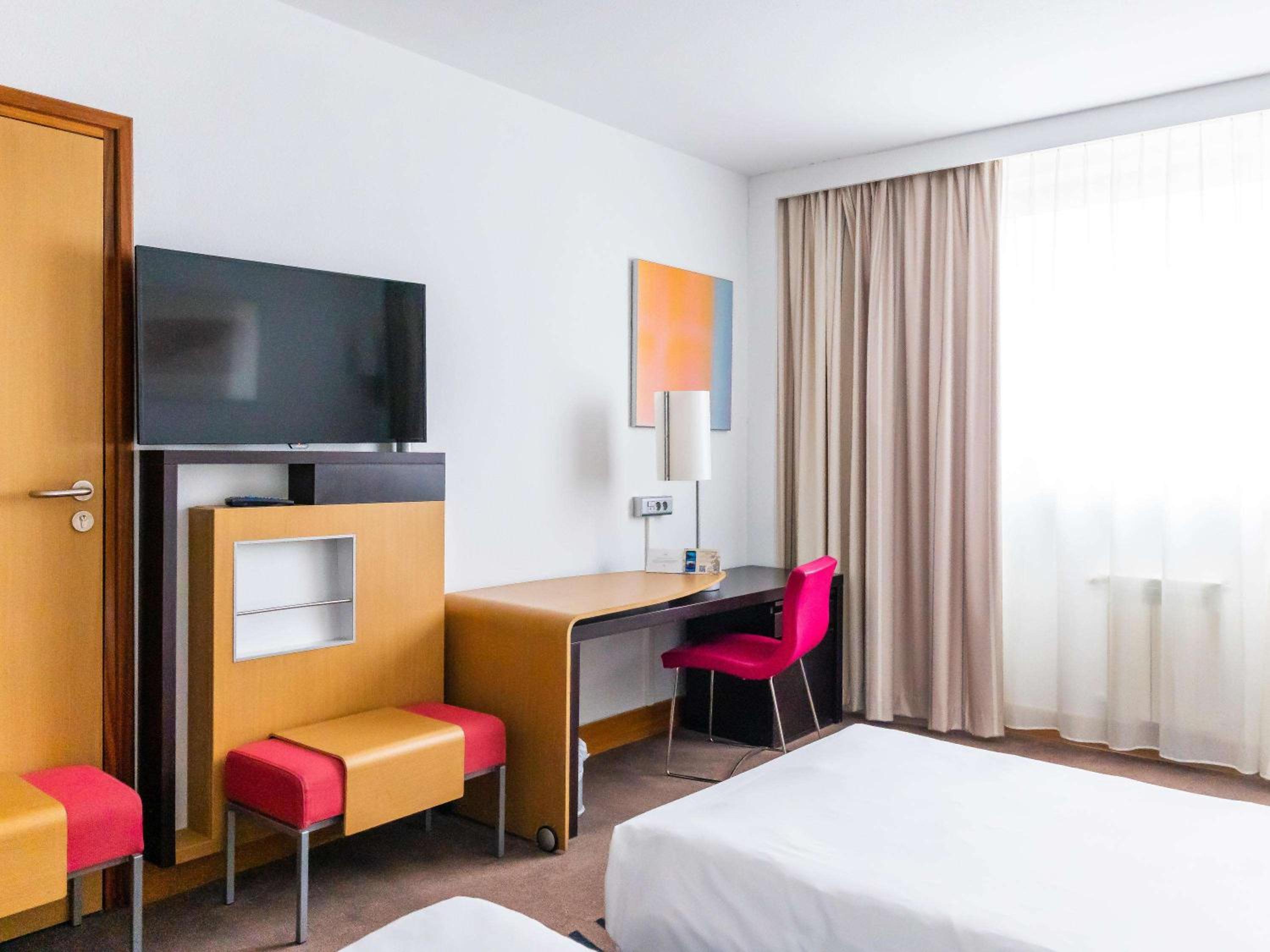 Superior Room with two single beds - Photo 15