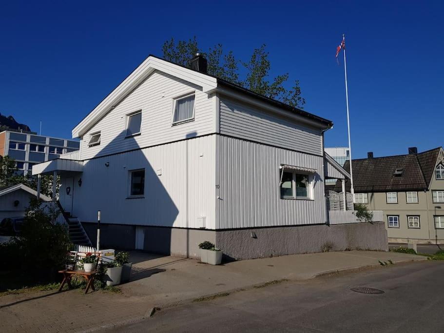 Four-Bedroom House photo 3