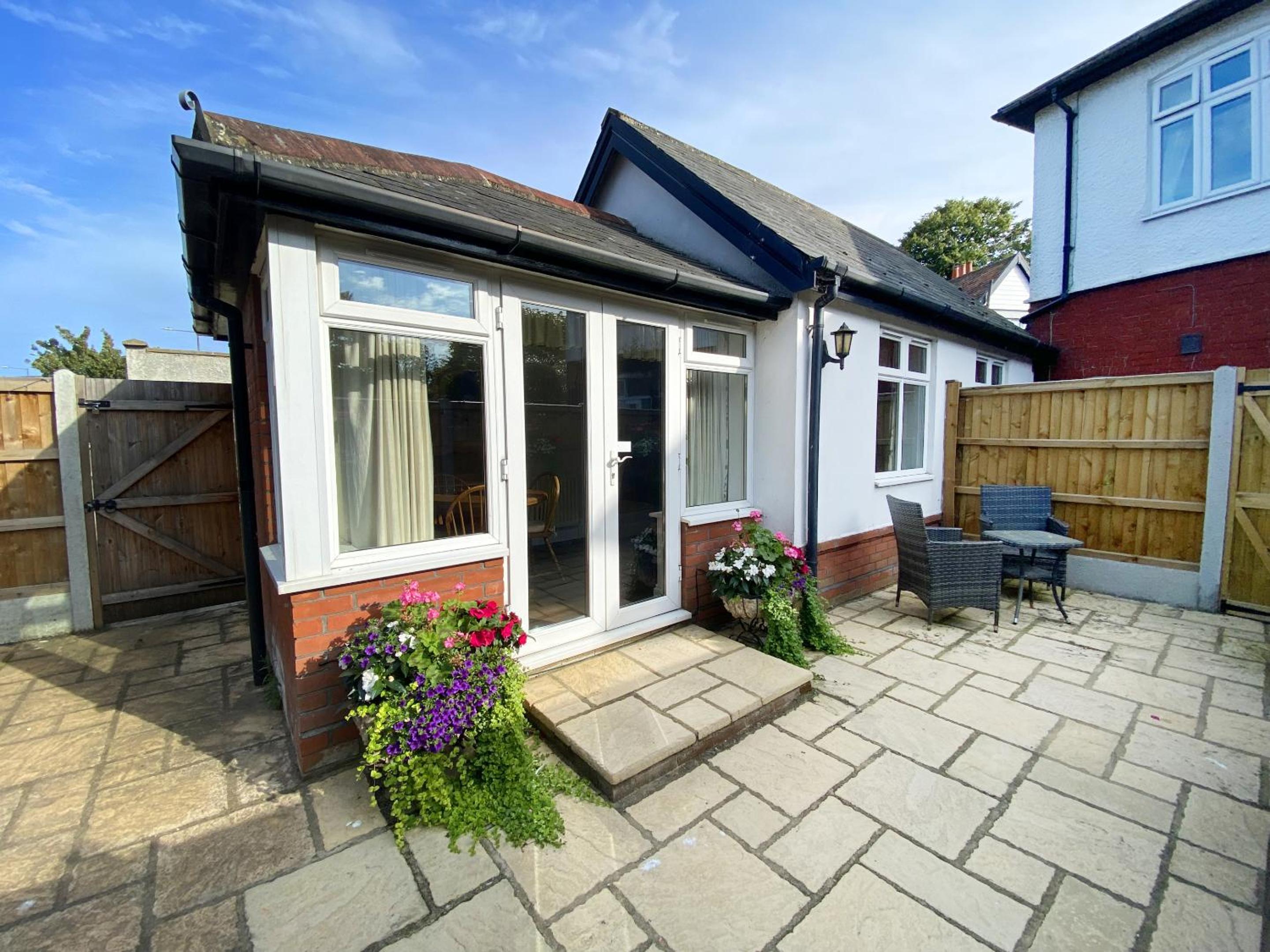 One-Bedroom Bungalow photo 2