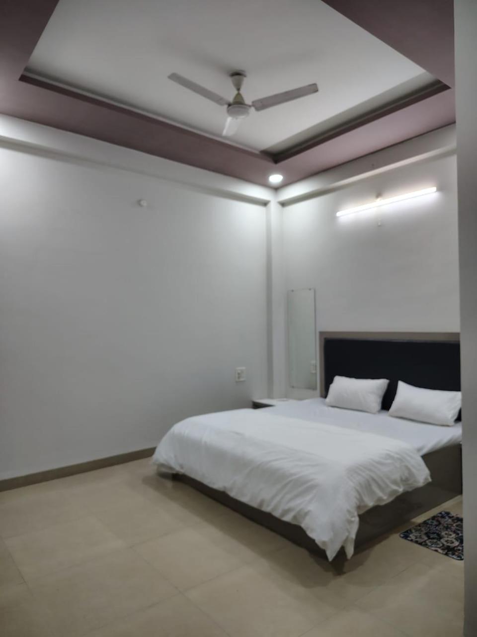 Three-Bedroom Apartment photo 3