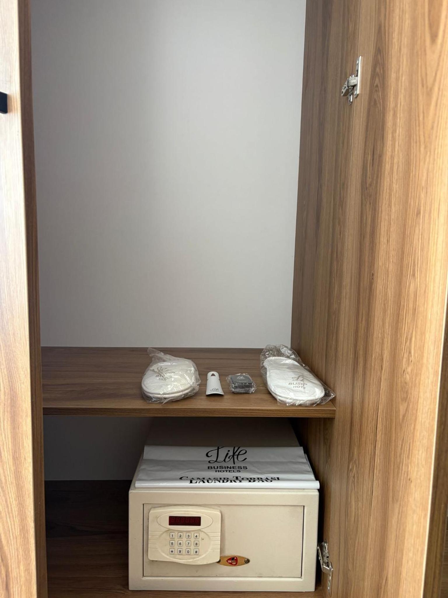 Economy Double Room photo 3