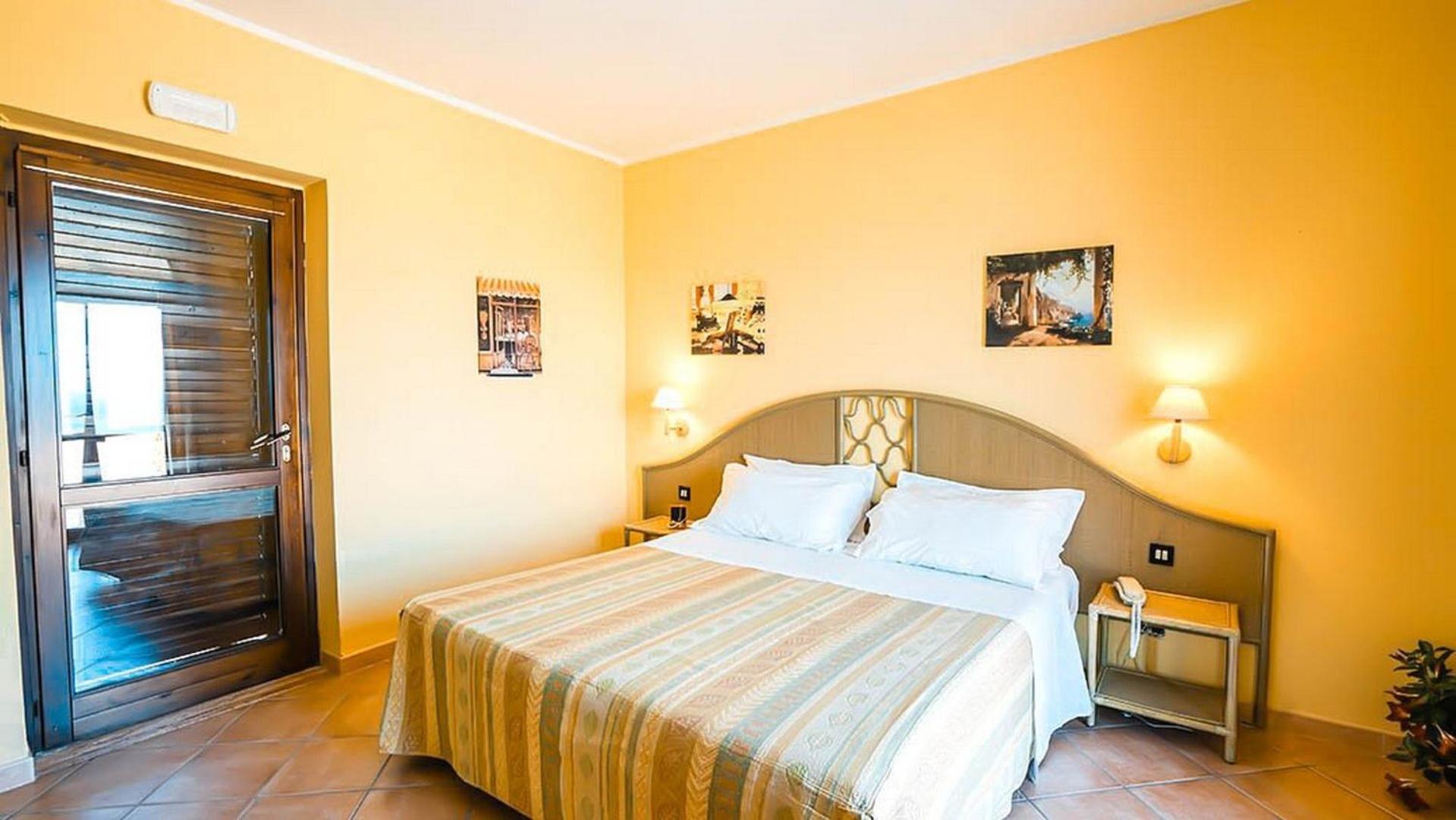 Large Double Room