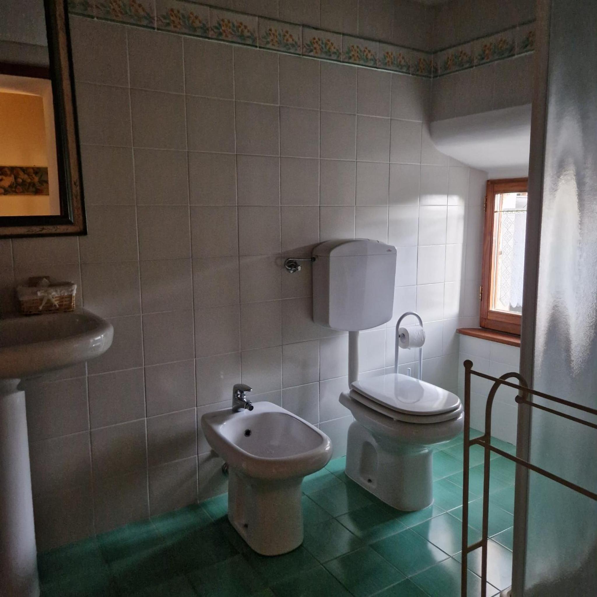 Large Double Room photo 3