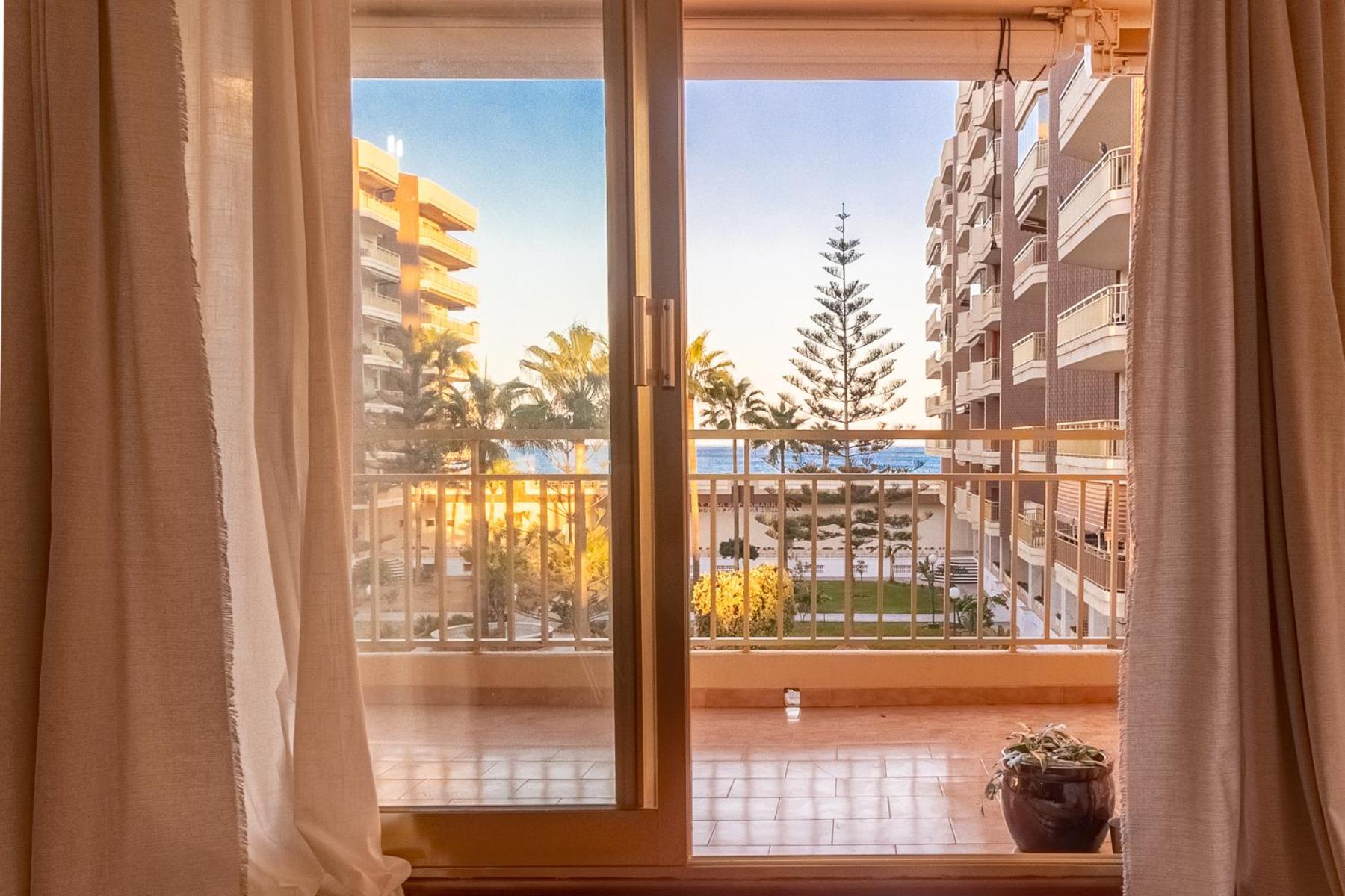 Three-Bedroom Apartment with Sea View photo 3