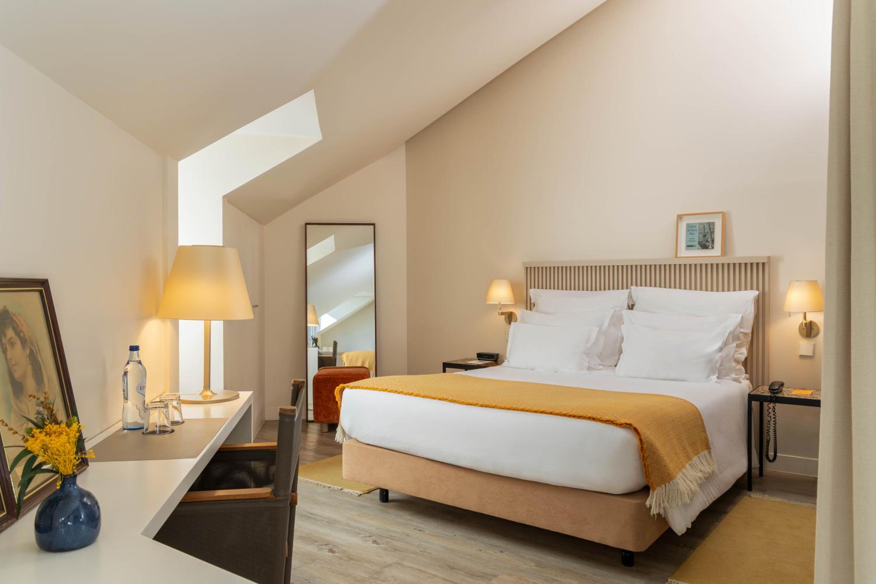 Premium Double or Twin Room photo 3