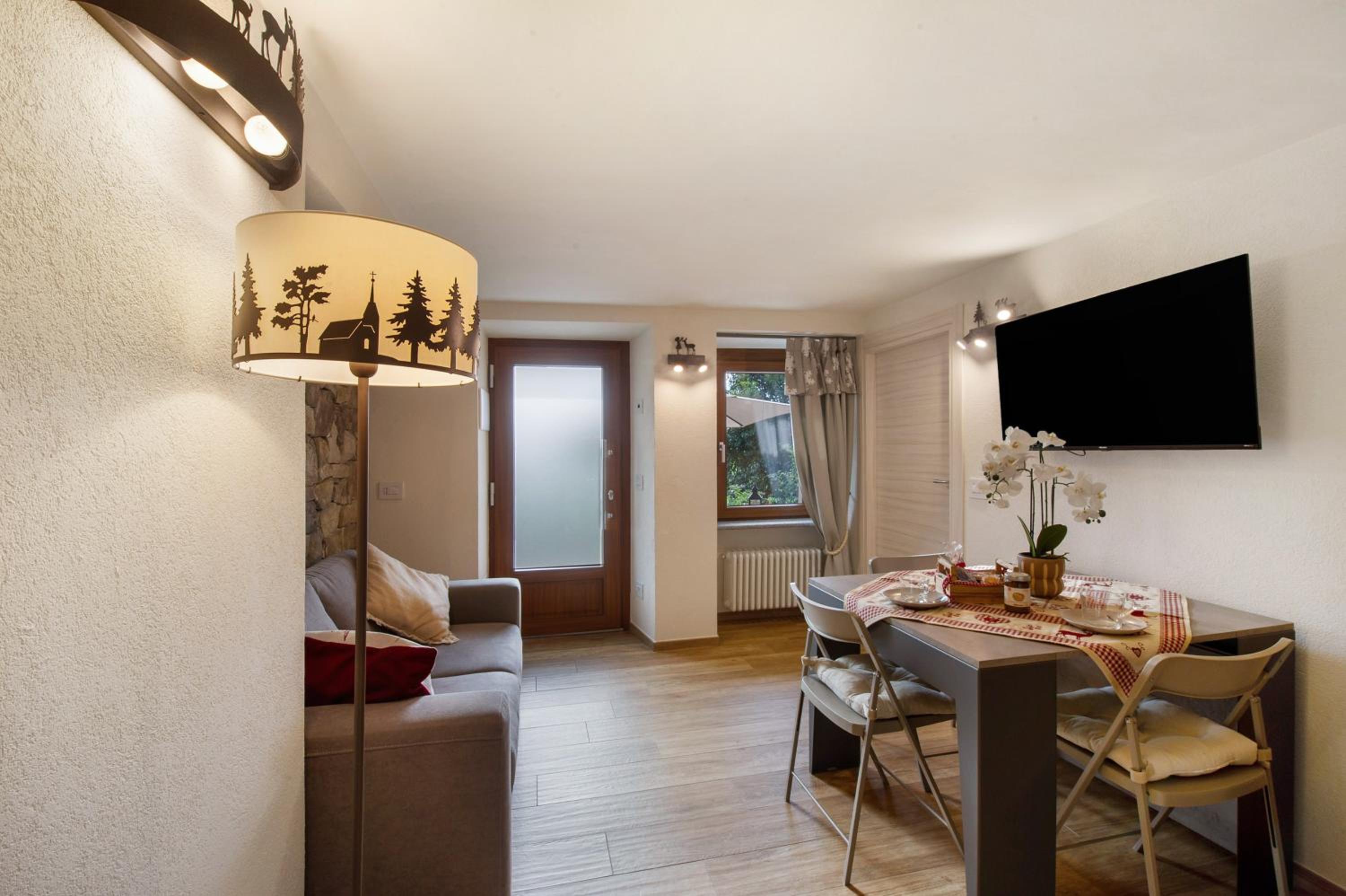 One-Bedroom Apartment with Garden View photo 3