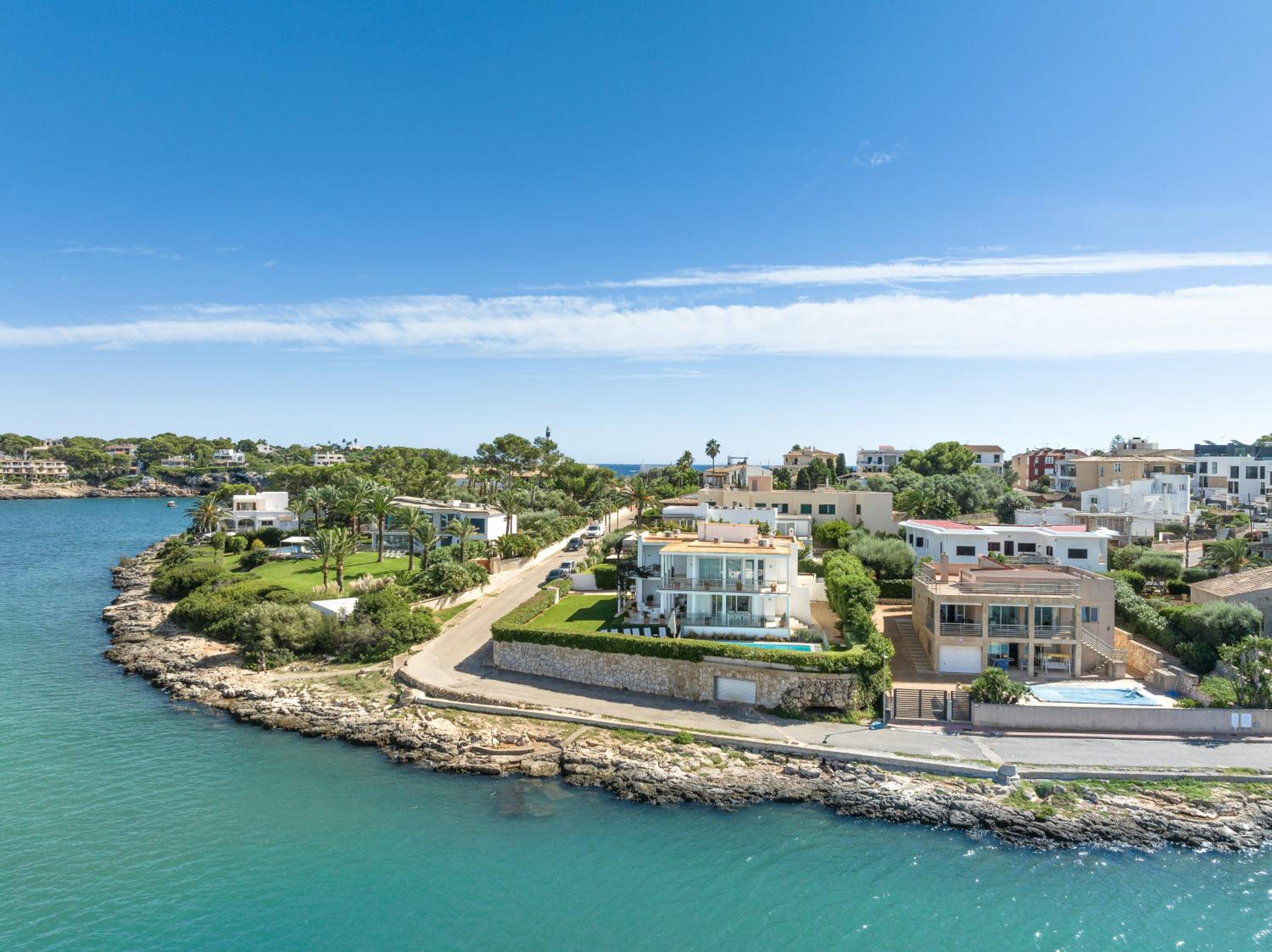 Villa with Sea View photo 3