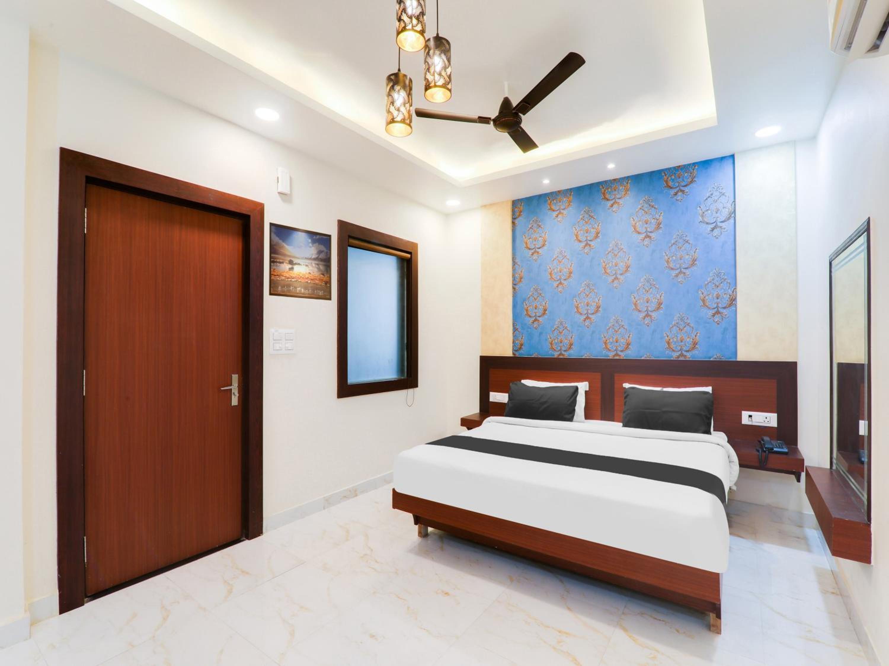 Classic Triple Room photo 1