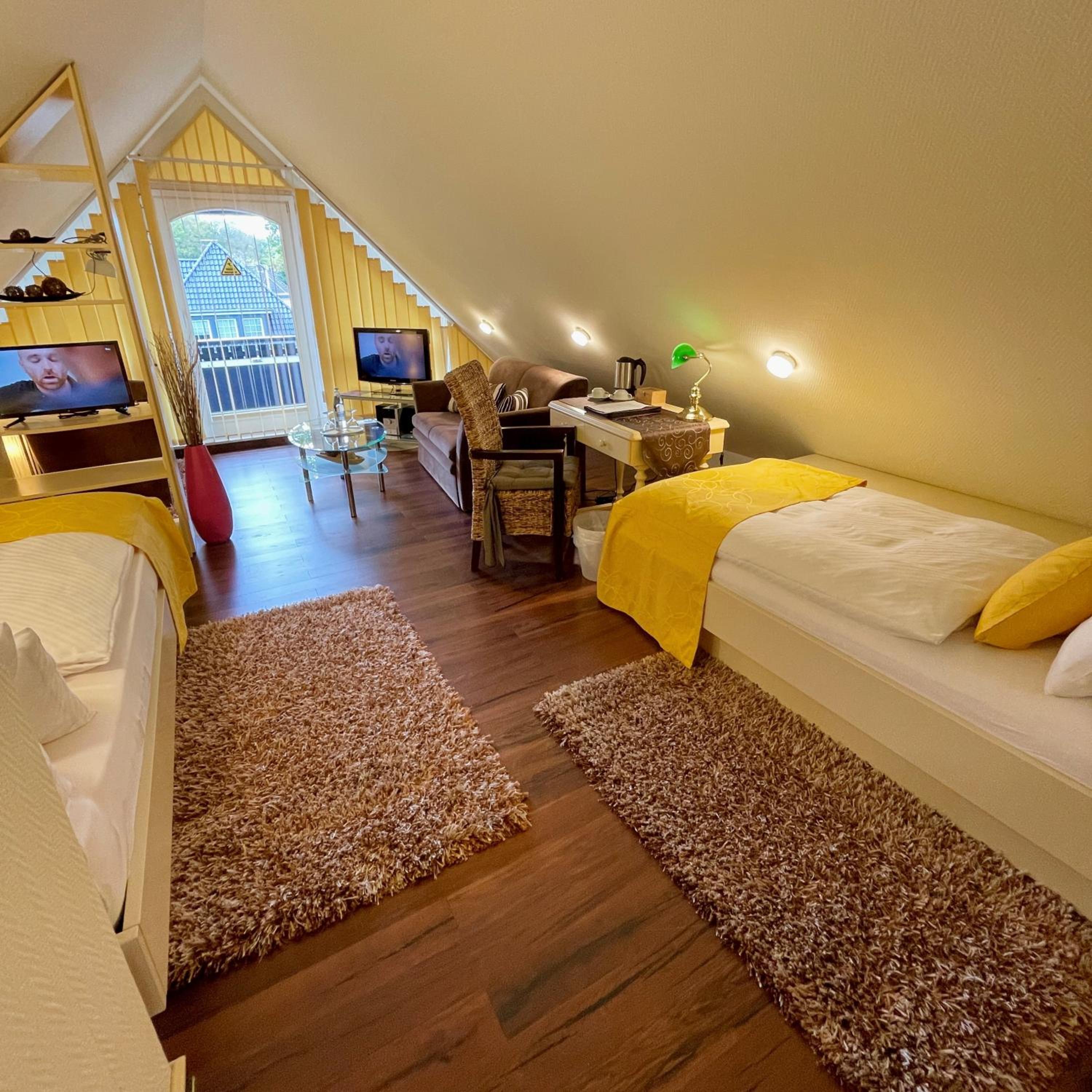 Junior Suite with Balcony photo 3