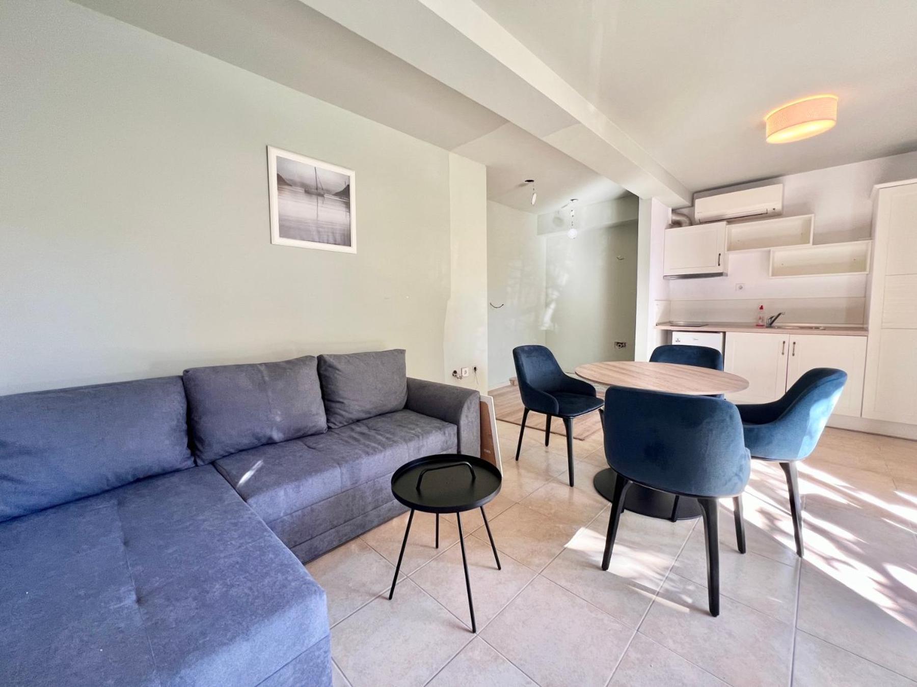 Apartment - Ground Floor photo 2