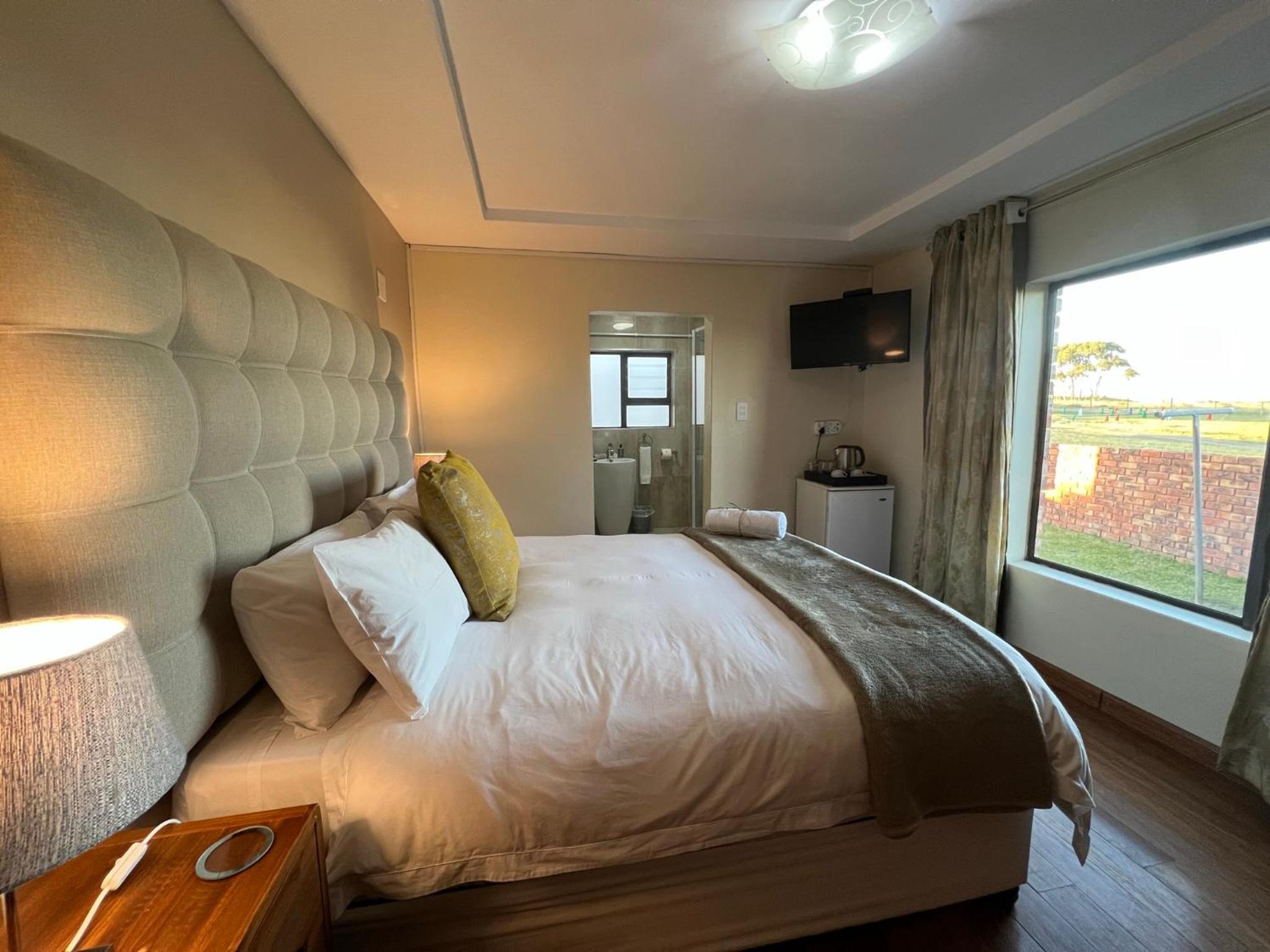 Queen Room photo 1