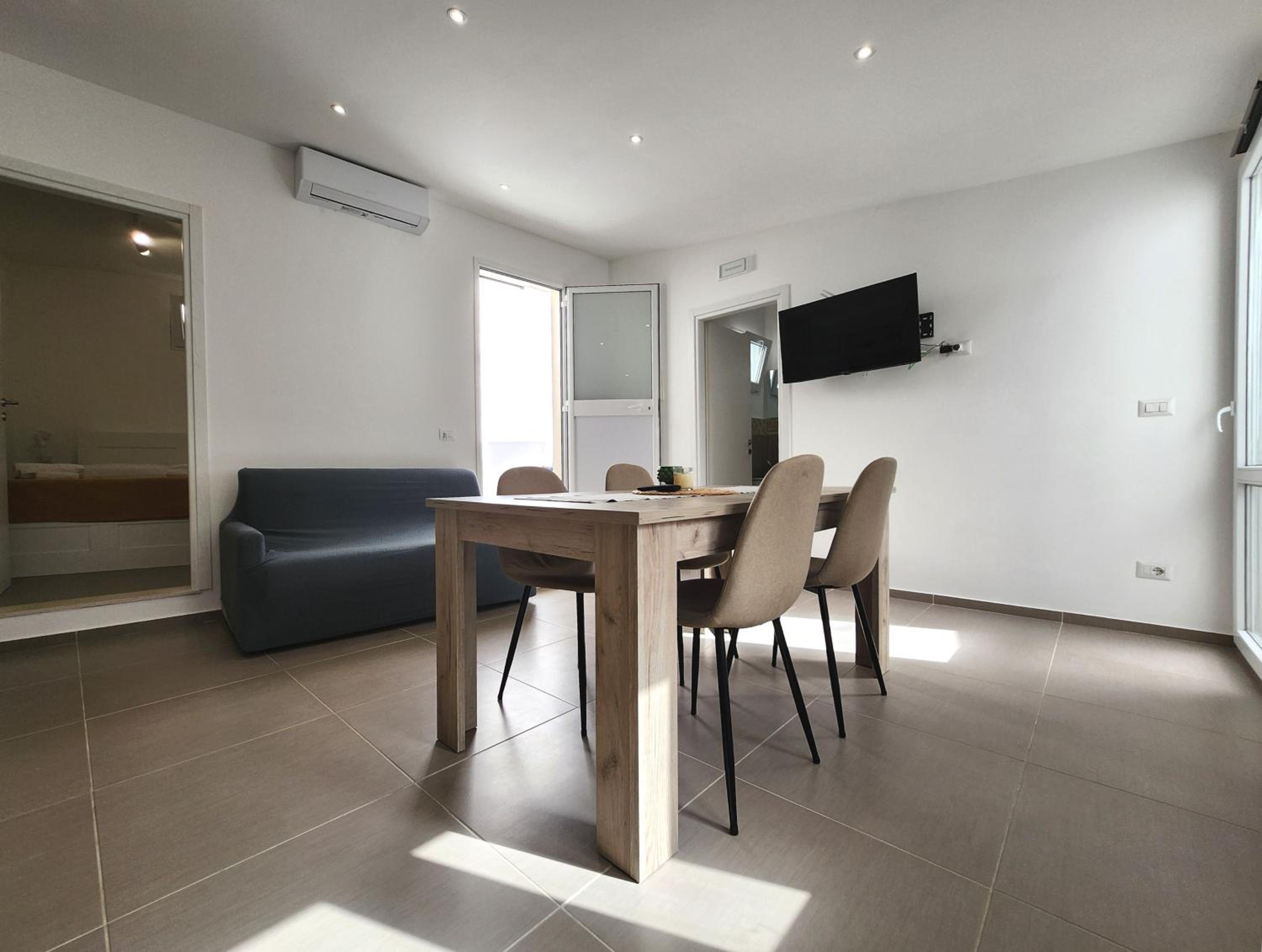 One-Bedroom Apartment with Terrace