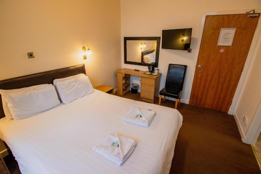 Double Room with Private Bathroom photo 1