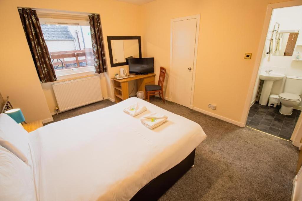Double Room with Private Bathroom photo 3