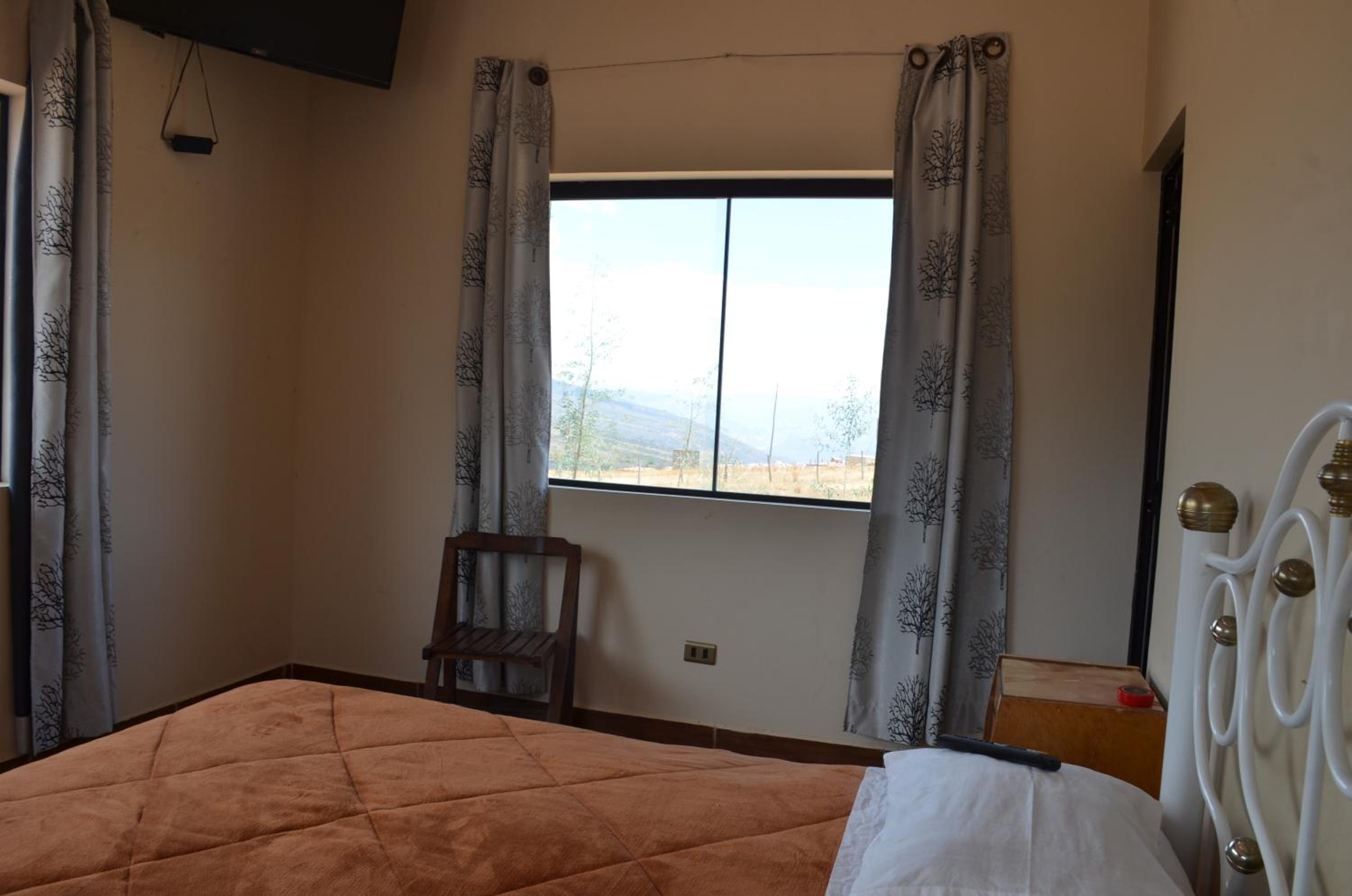 Queen Room photo 3