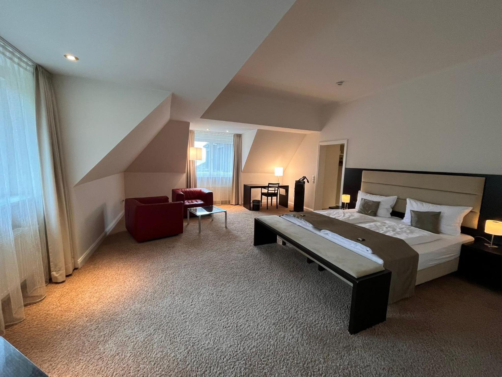 Large Double Room photo 1
