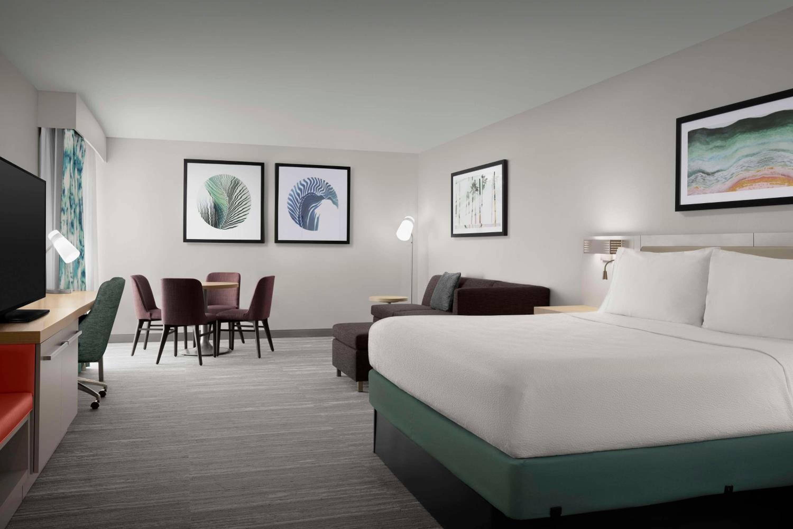 Junior King Suite photo 1