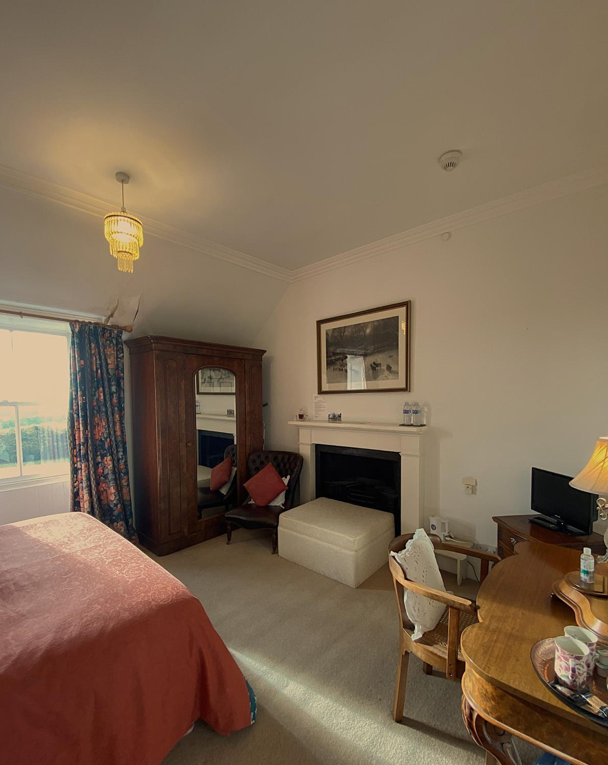 Double Room with Private External Bathroom photo 2