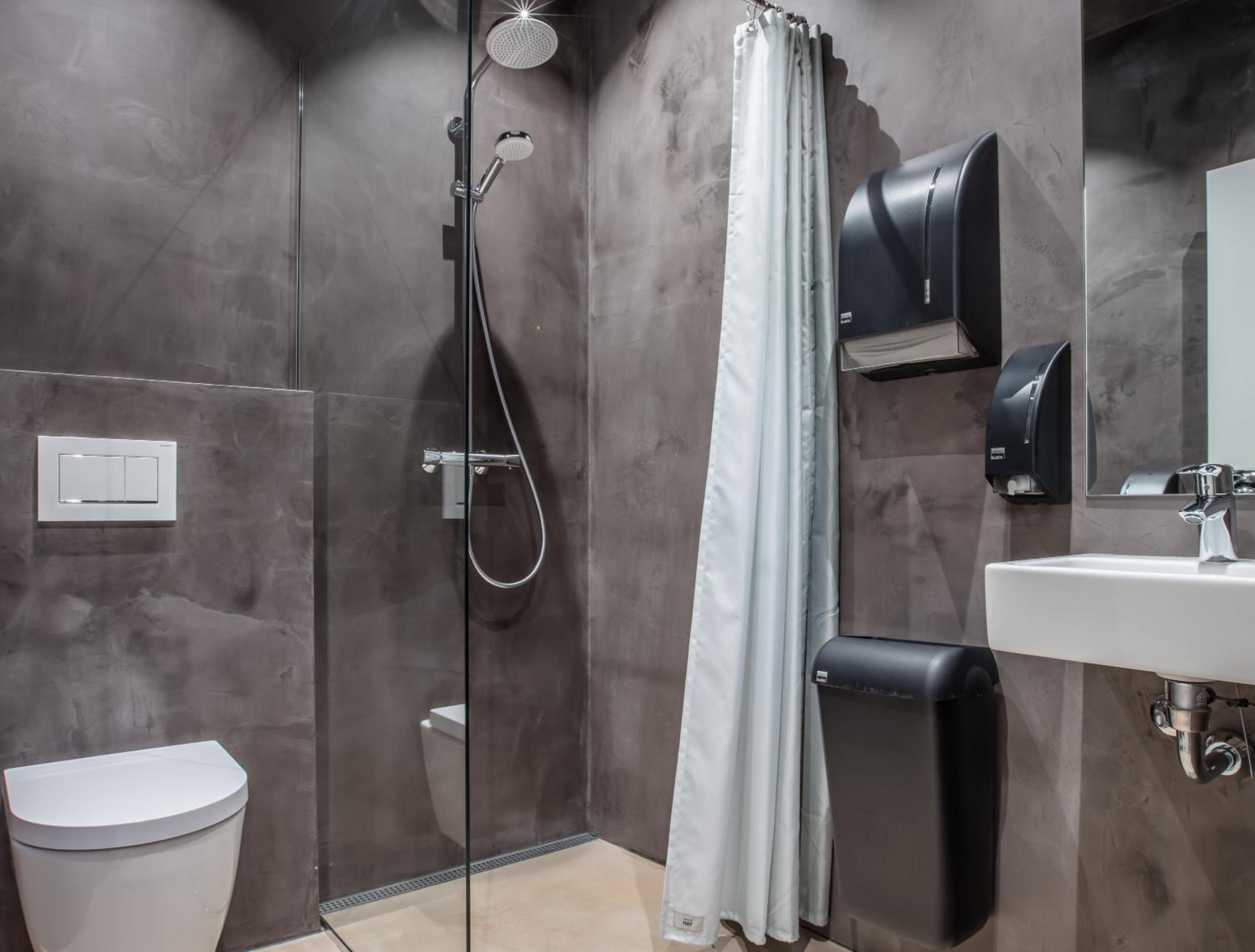 Double Room With Shared Bathroom photo 2