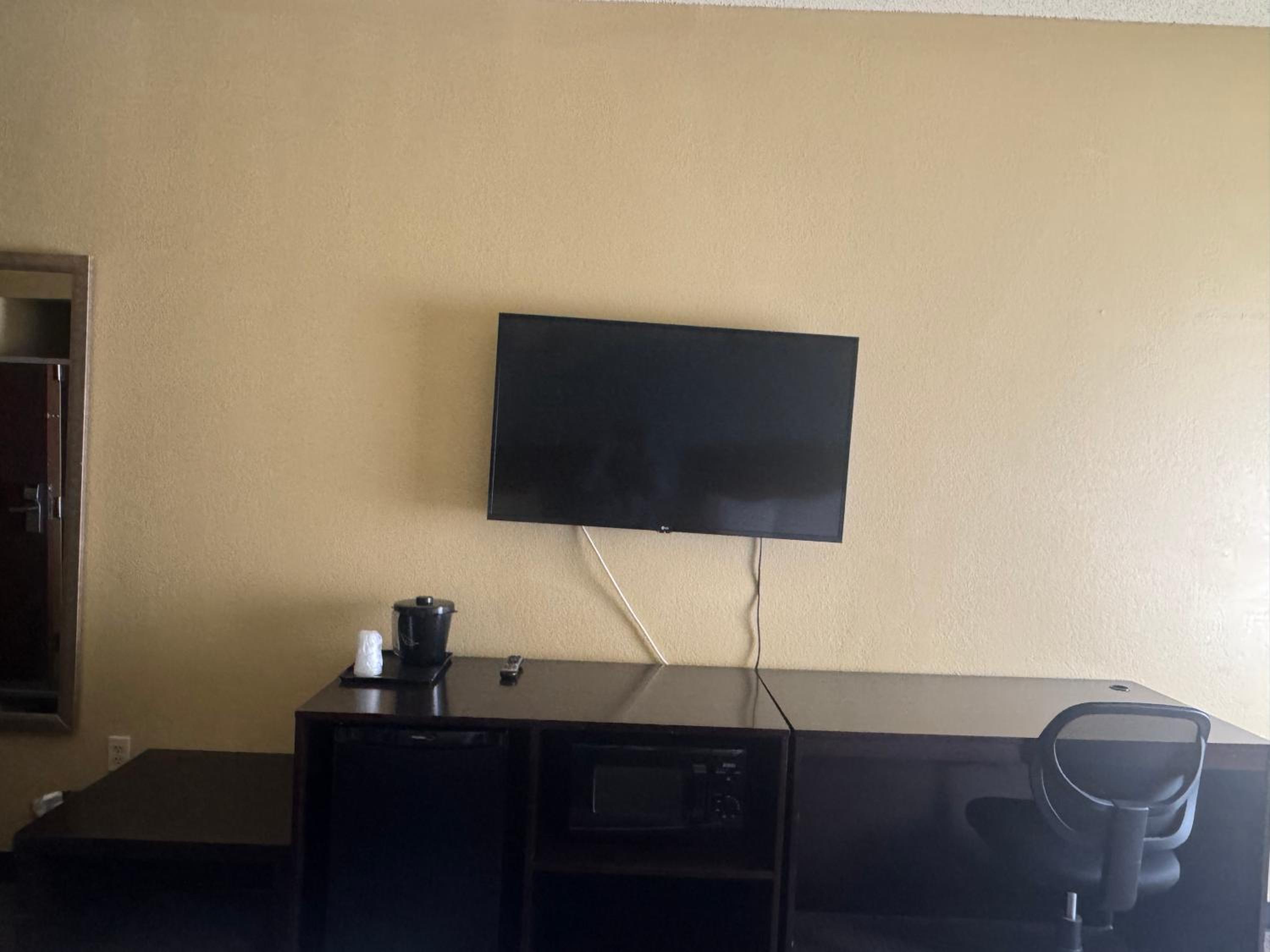 Double Room with Two Double Beds - Non-Smoking - Photo 2