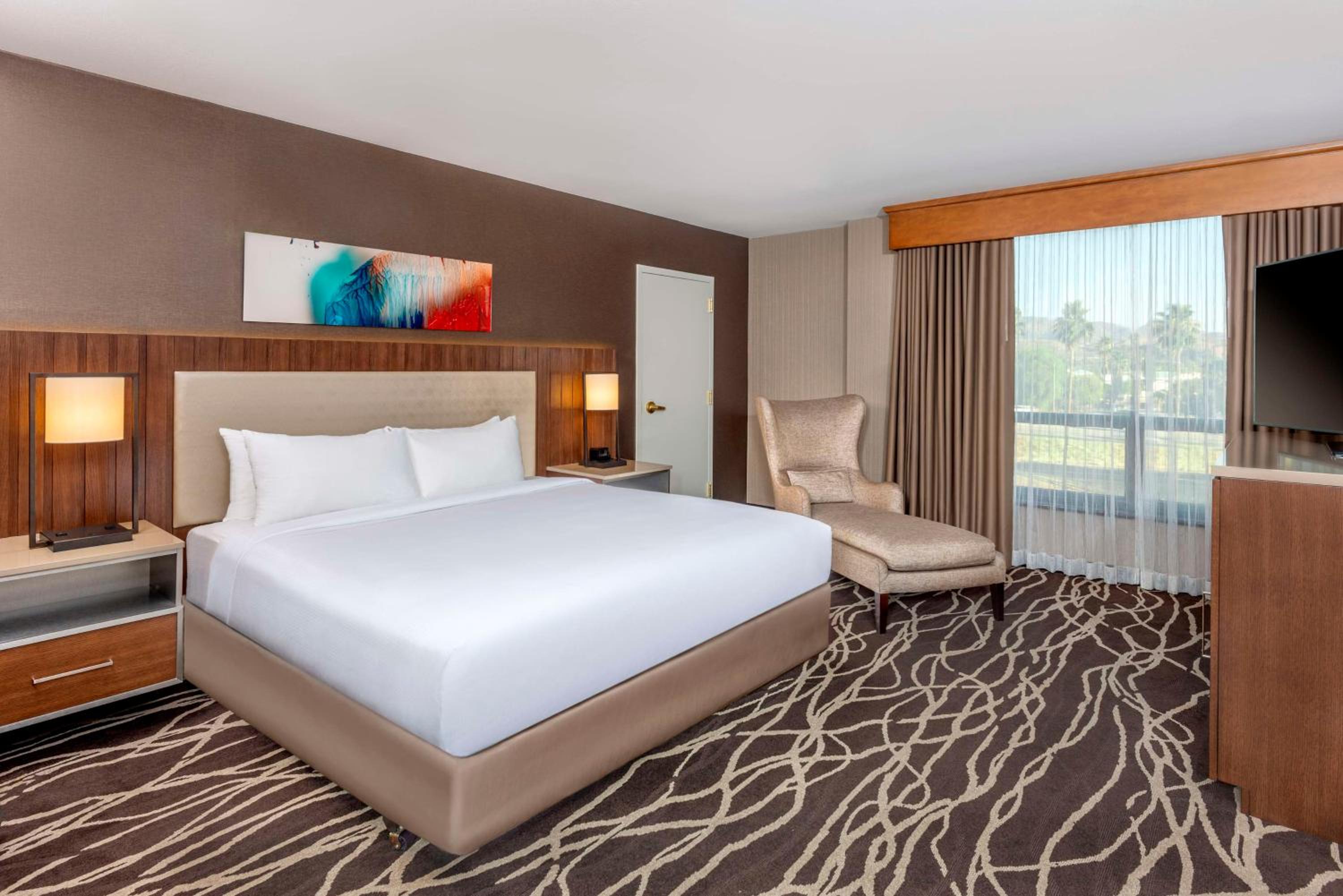 1 King Bed Junior Suite with Sofa Sleeper - Photo 3