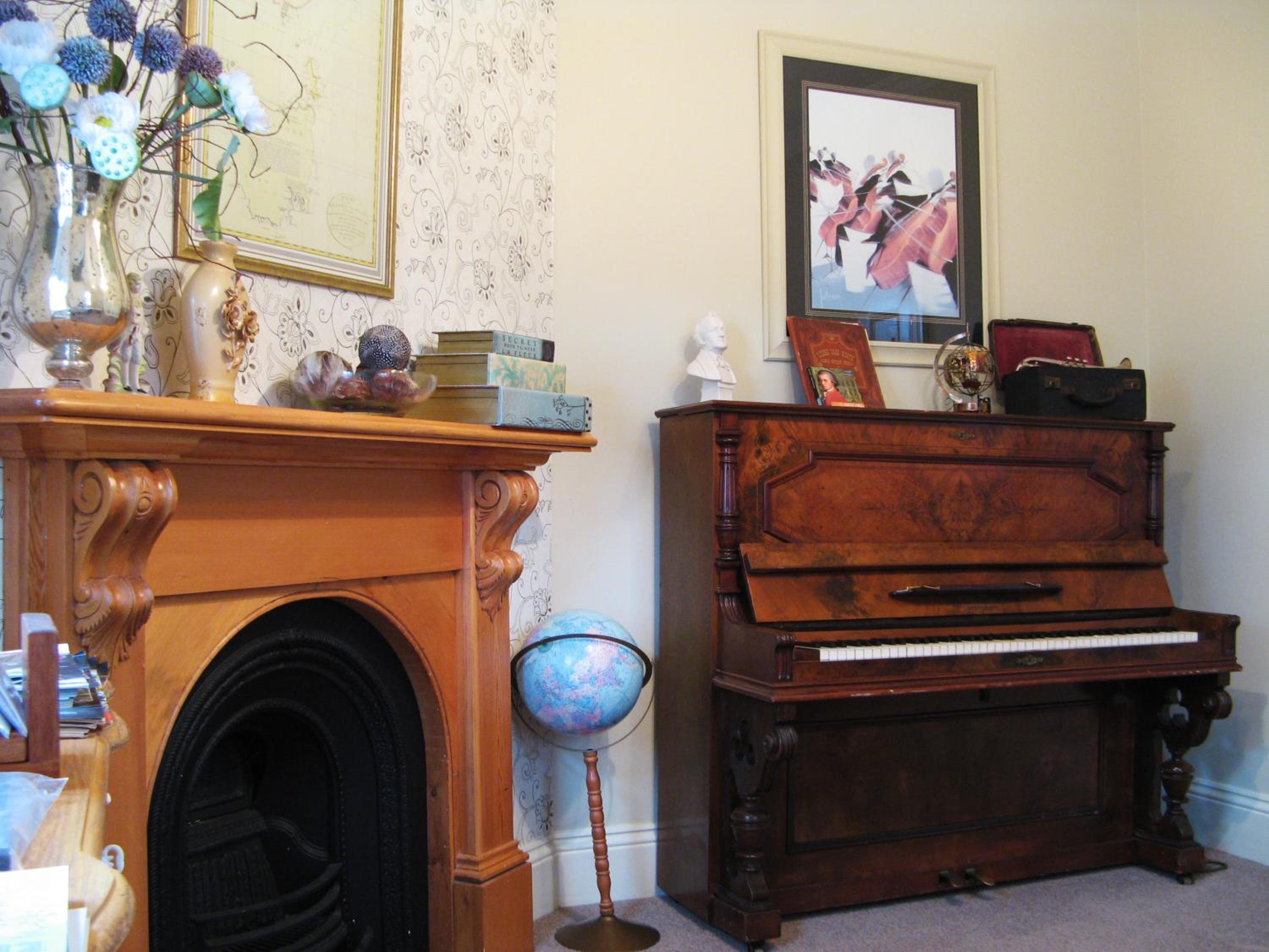 Four-Bedroom House photo 2